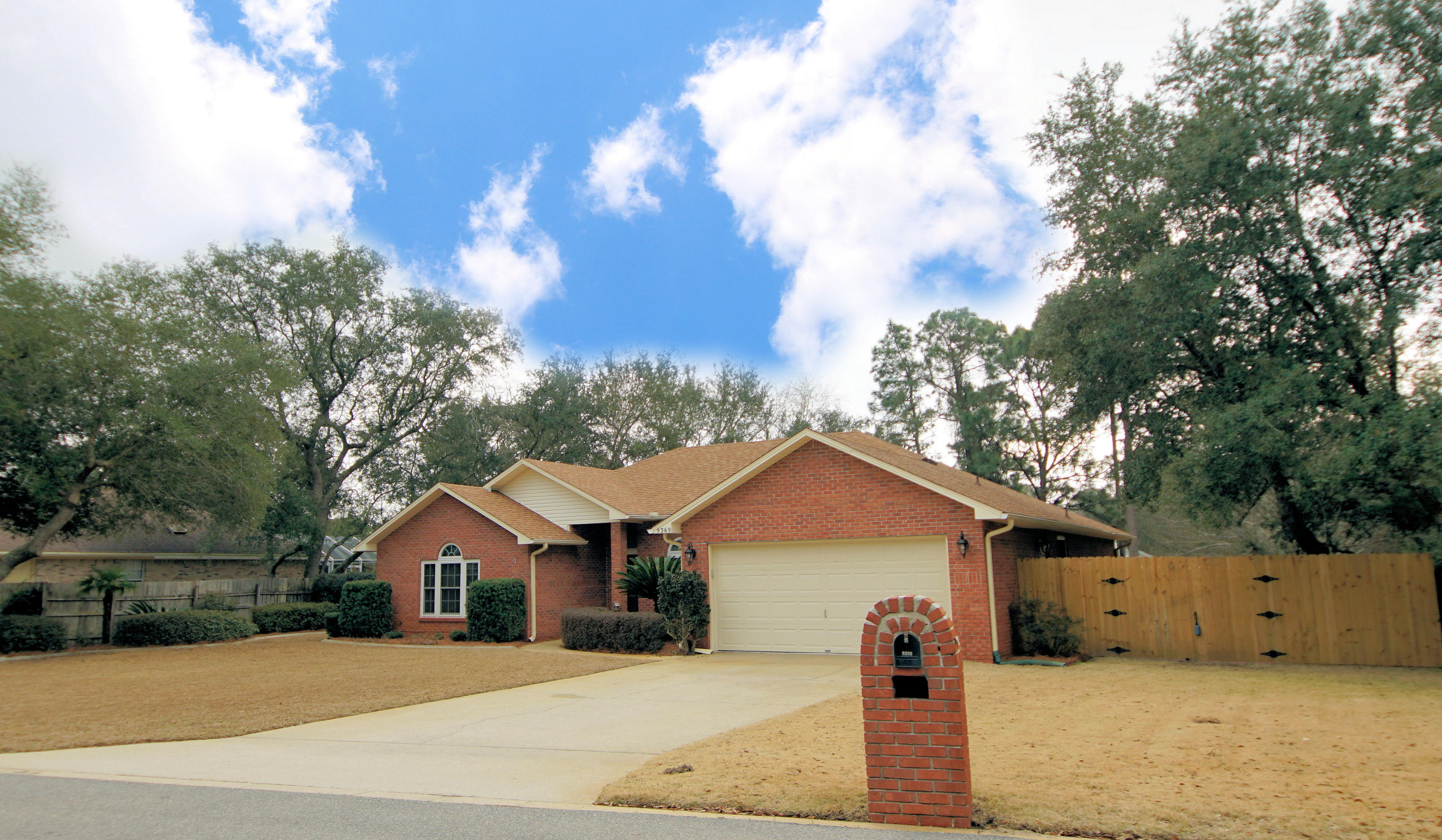 BISCAYNE POINTE - Residential