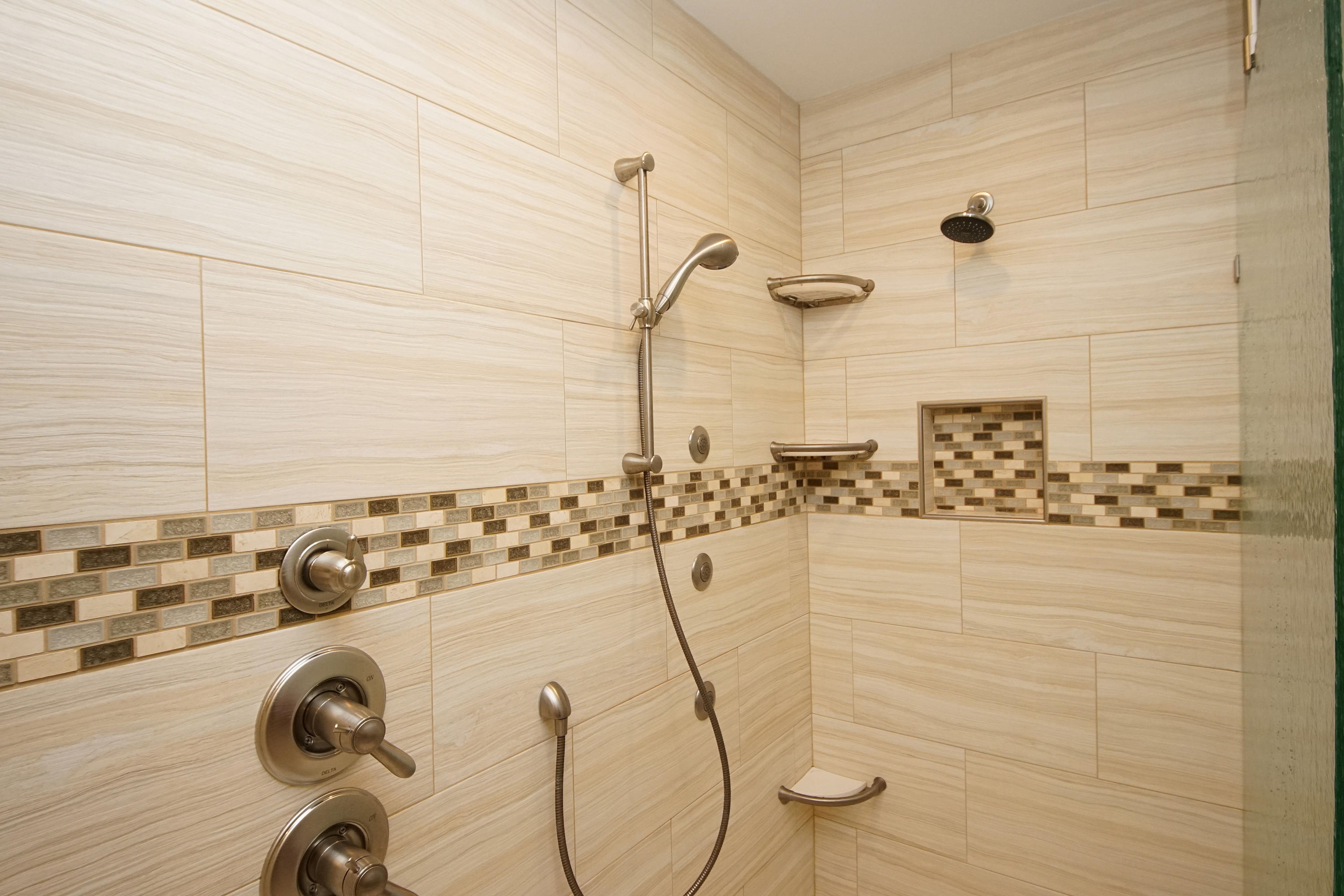 BISCAYNE POINTE - Residential