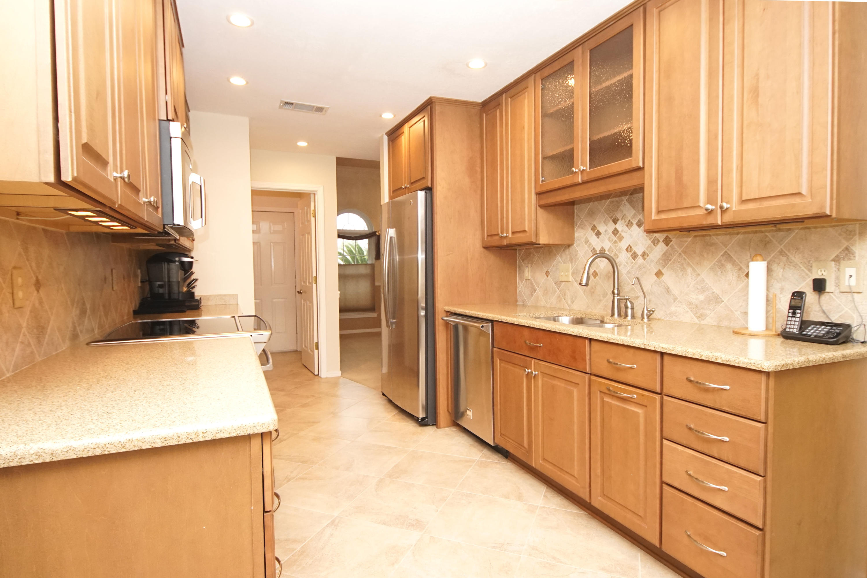 BISCAYNE POINTE - Residential