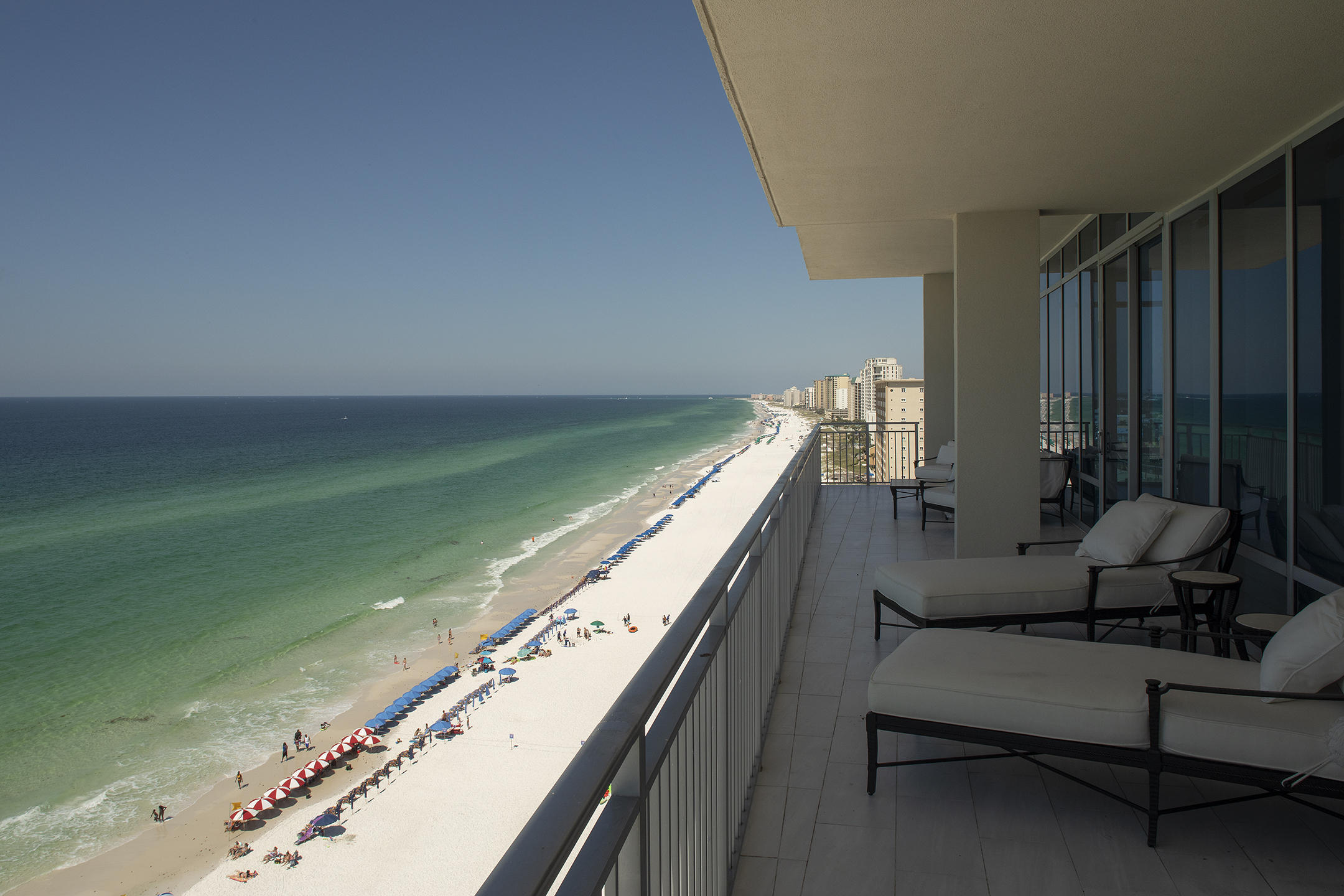SIGNATURE BEACH - Residential