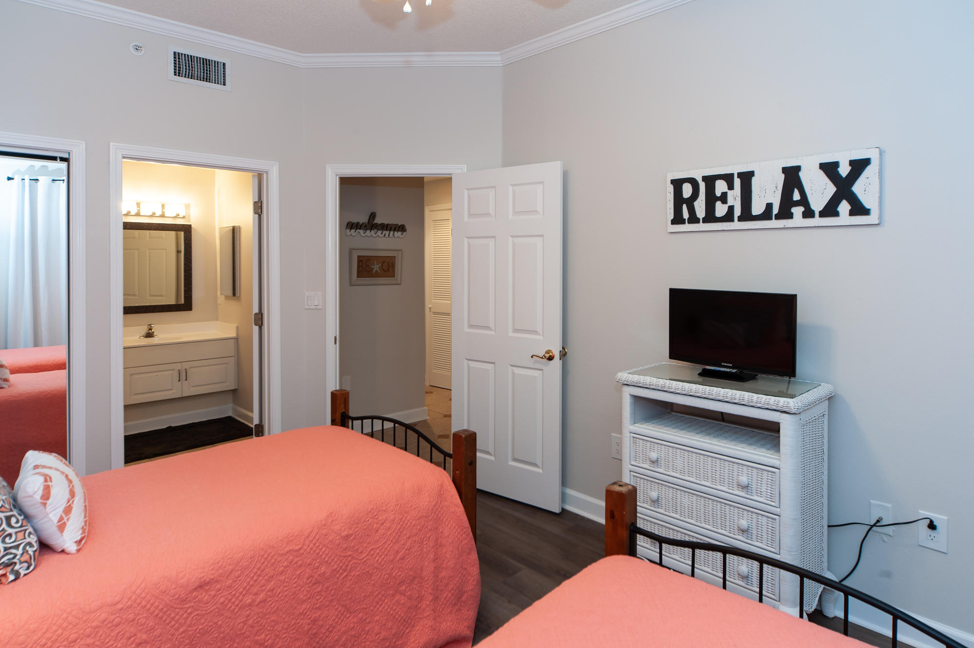 INN AT BLUE MOUNTAIN BEACH - Residential