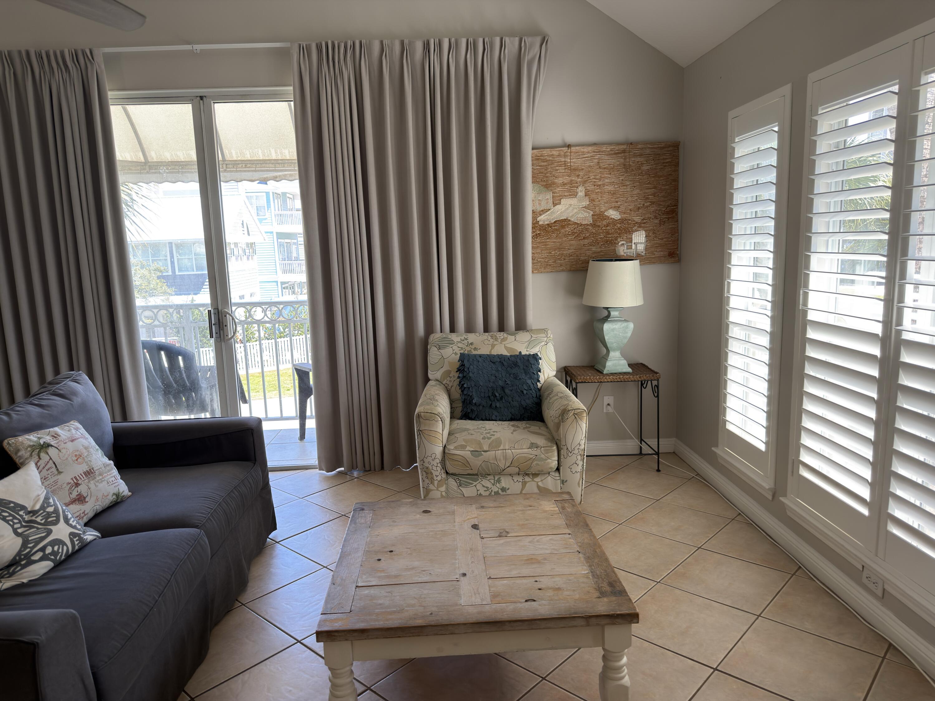 NANTUCKET COTTAGES - Residential