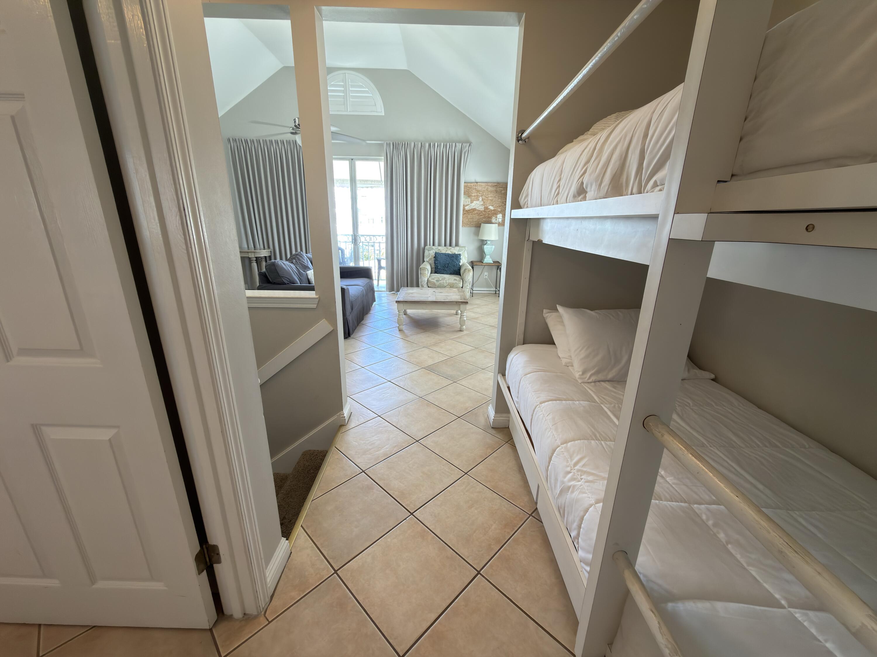 NANTUCKET COTTAGES - Residential