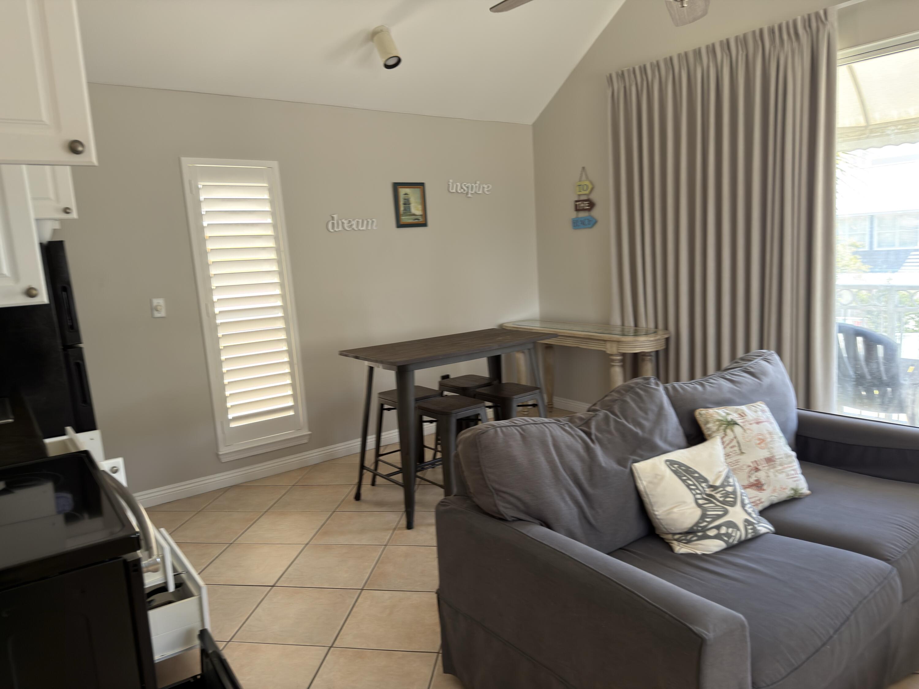 NANTUCKET COTTAGES - Residential