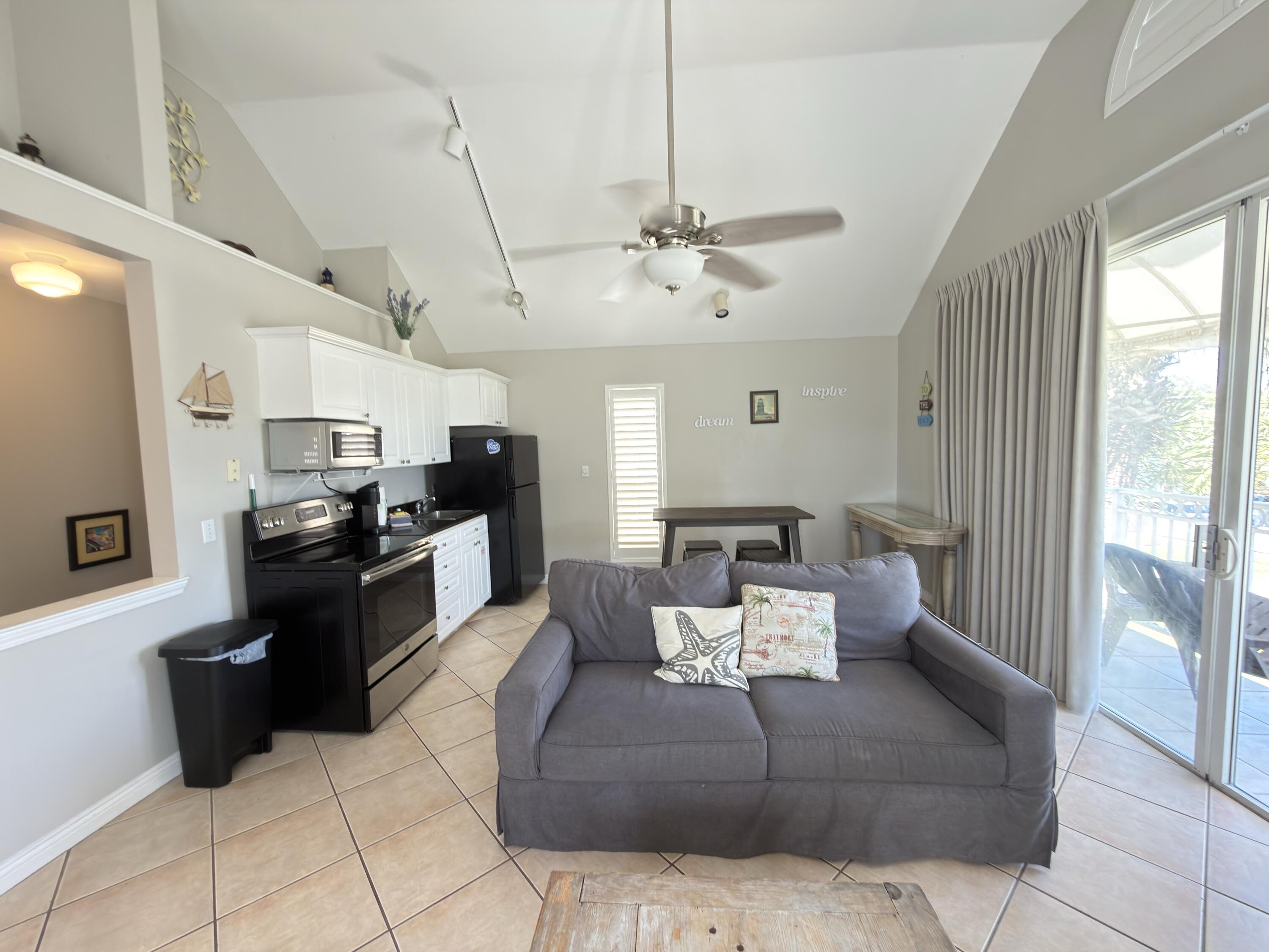 NANTUCKET COTTAGES - Residential