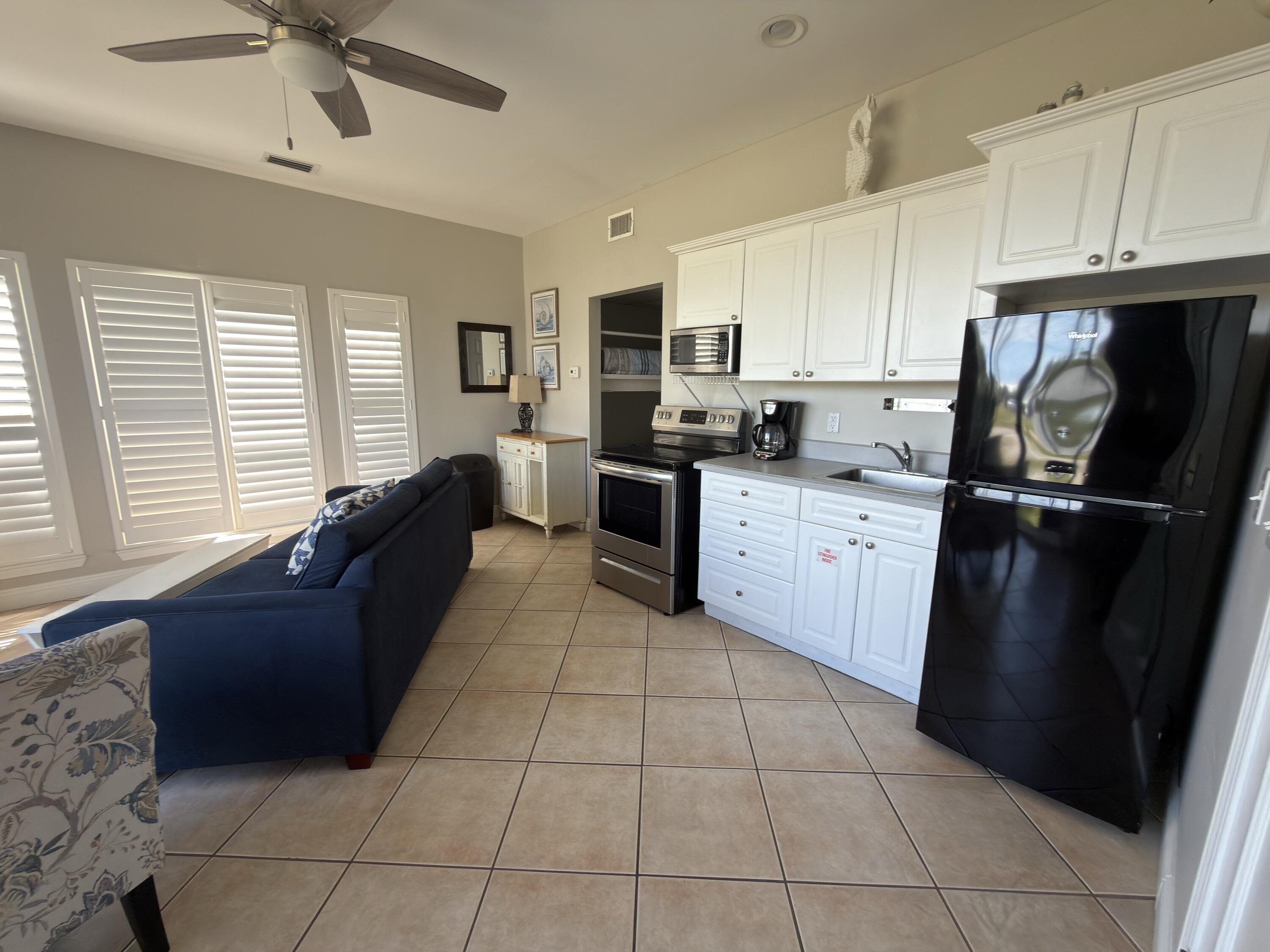 NANTUCKET COTTAGES - Residential