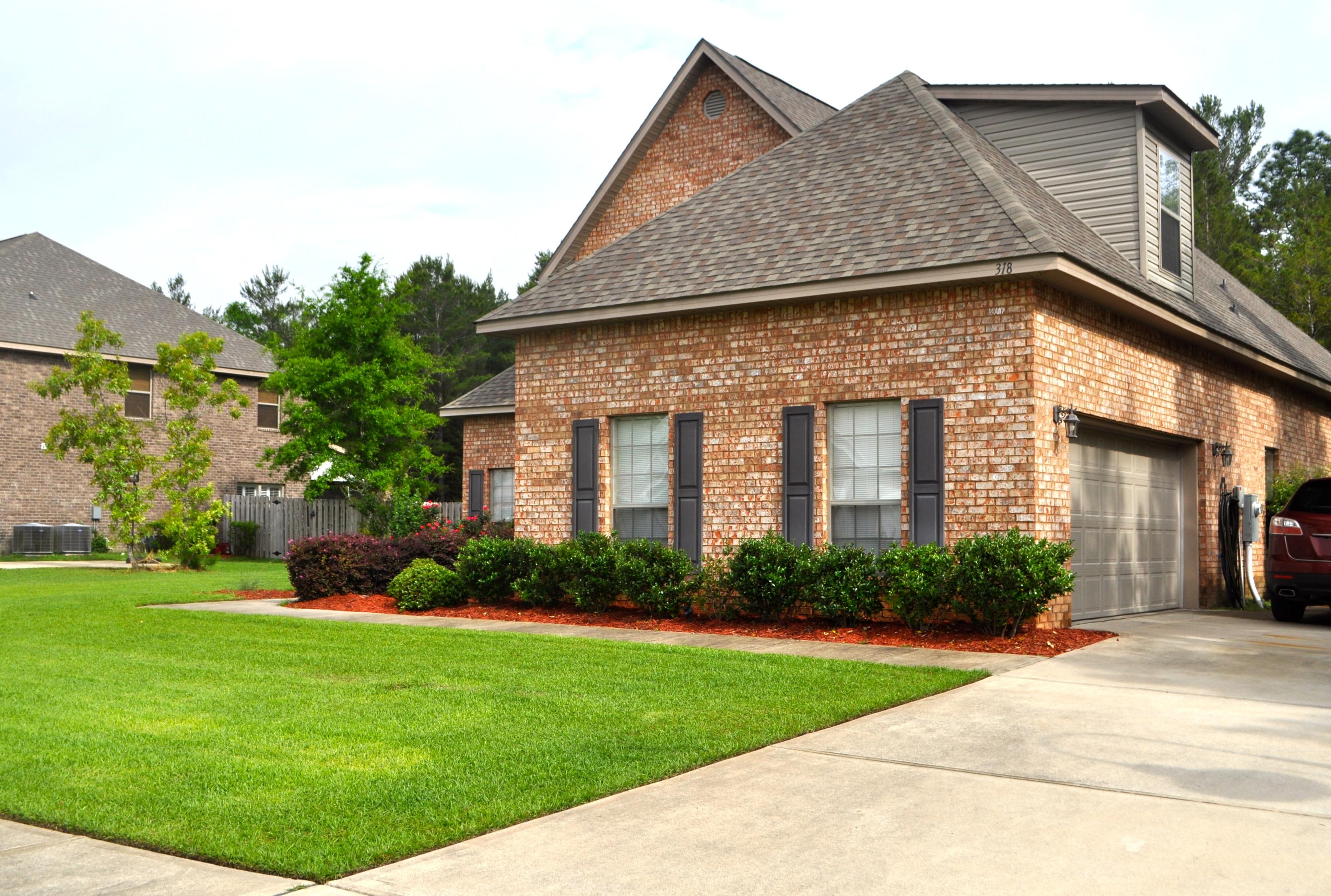 HAMMOCK BAY - Residential Lease