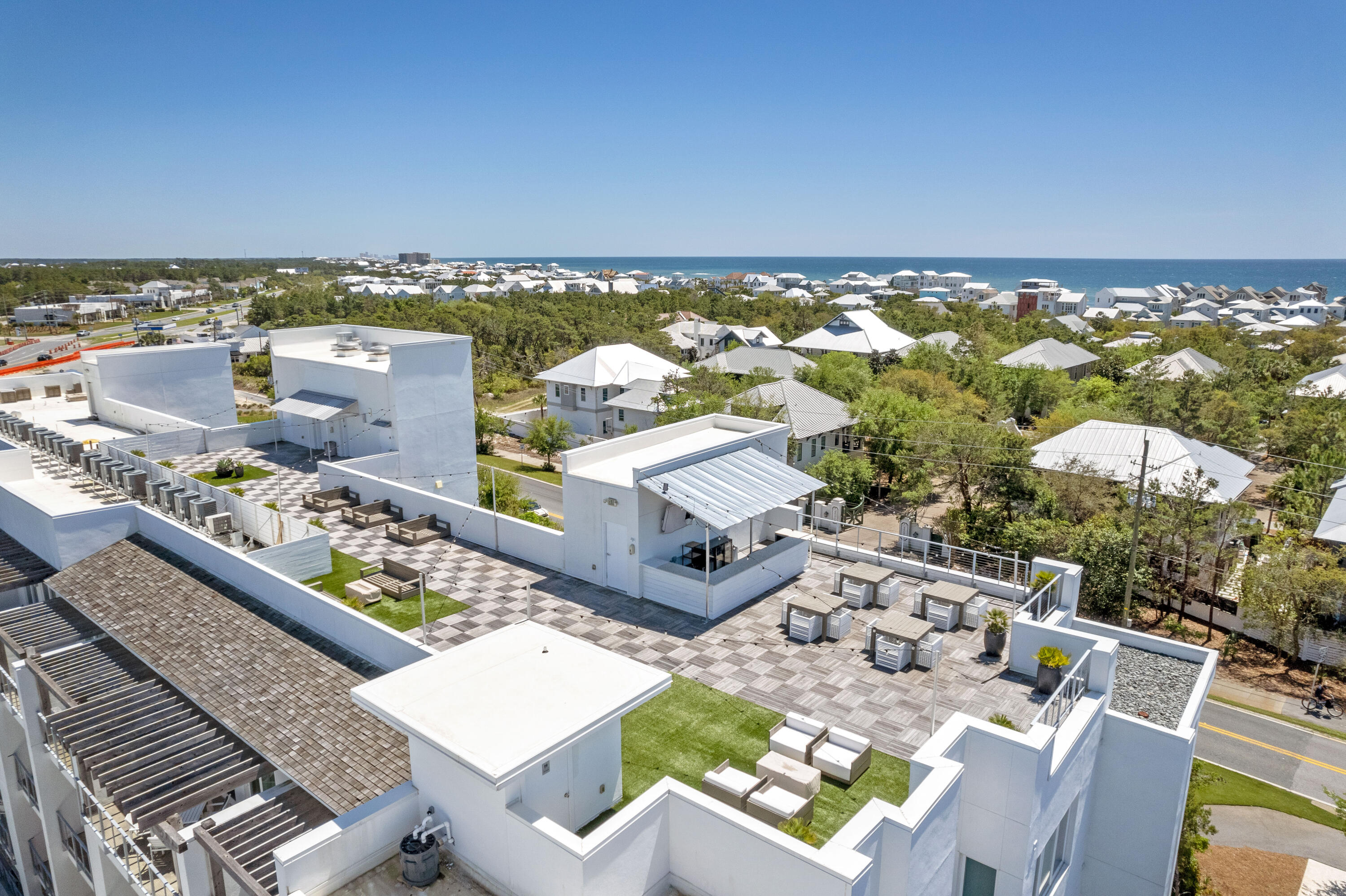 THE POINTE - Residential