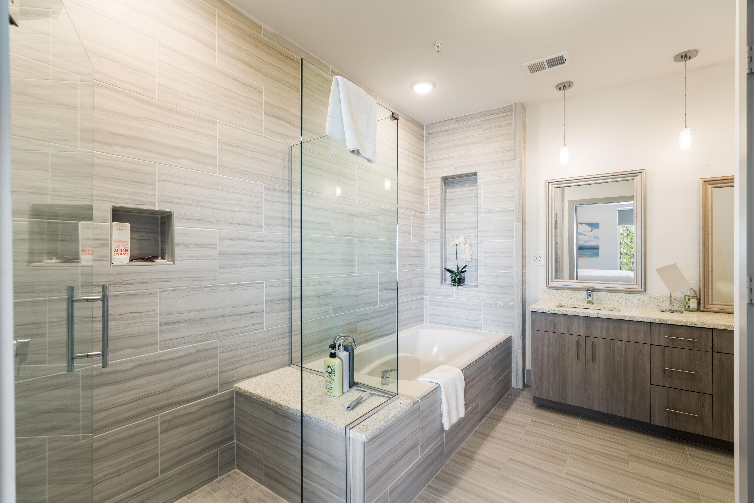 THE POINTE - Residential