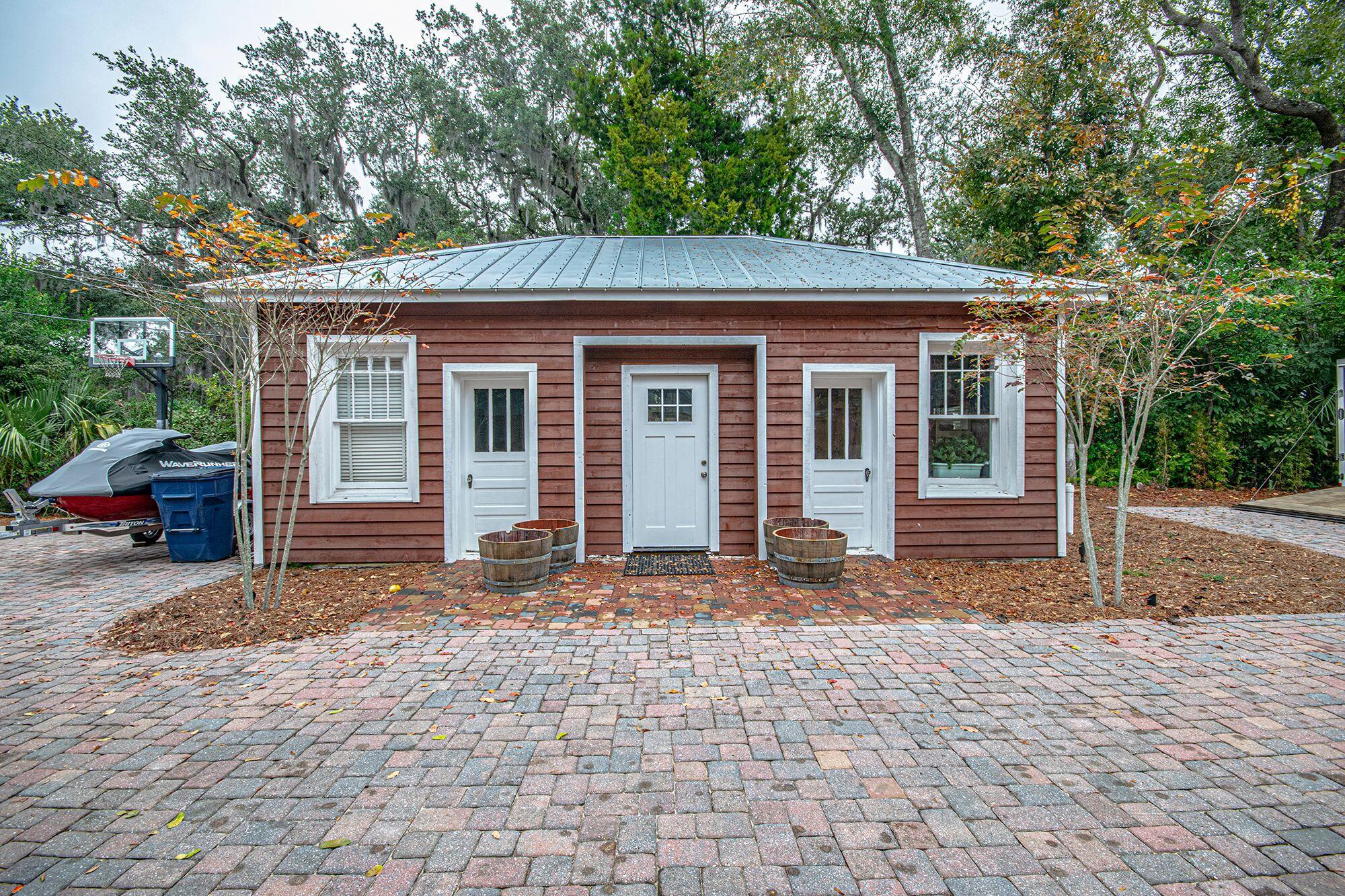 NO RECORDED SUBDIVISION - Residential
