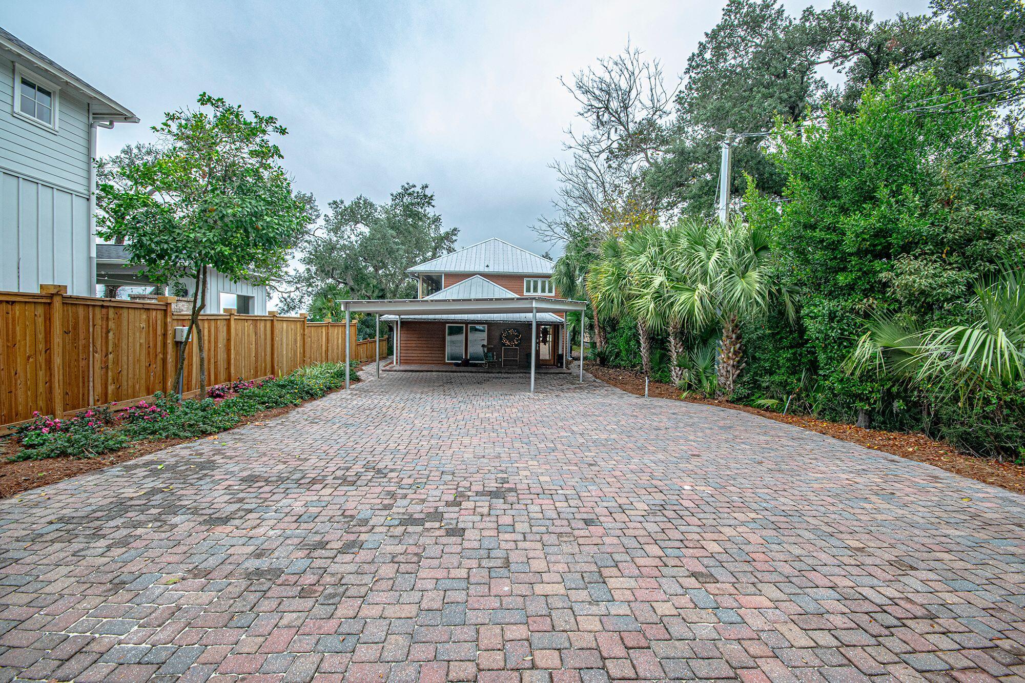 NO RECORDED SUBDIVISION - Residential