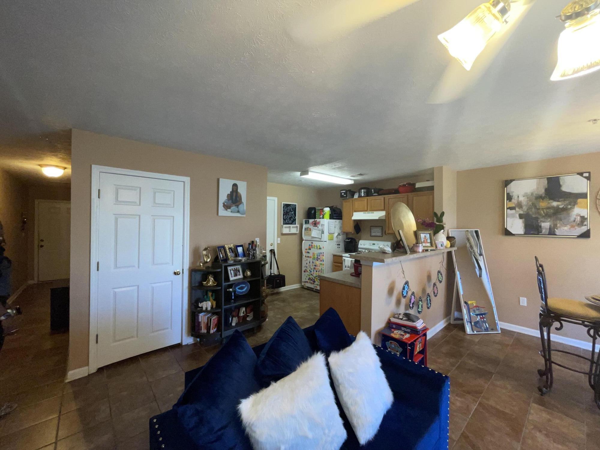 ROLLING PINES - Residential