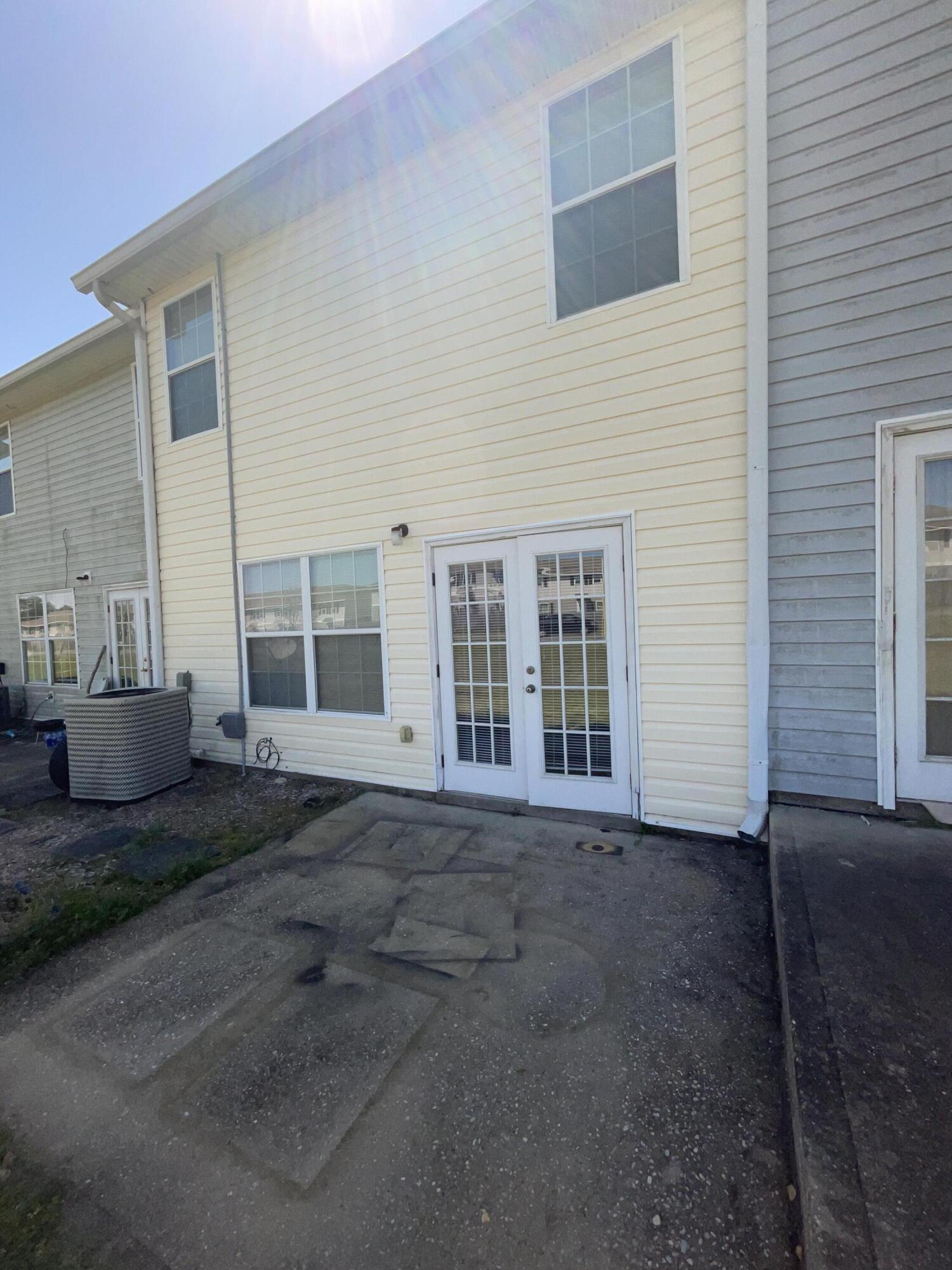 ROLLING PINES - Residential