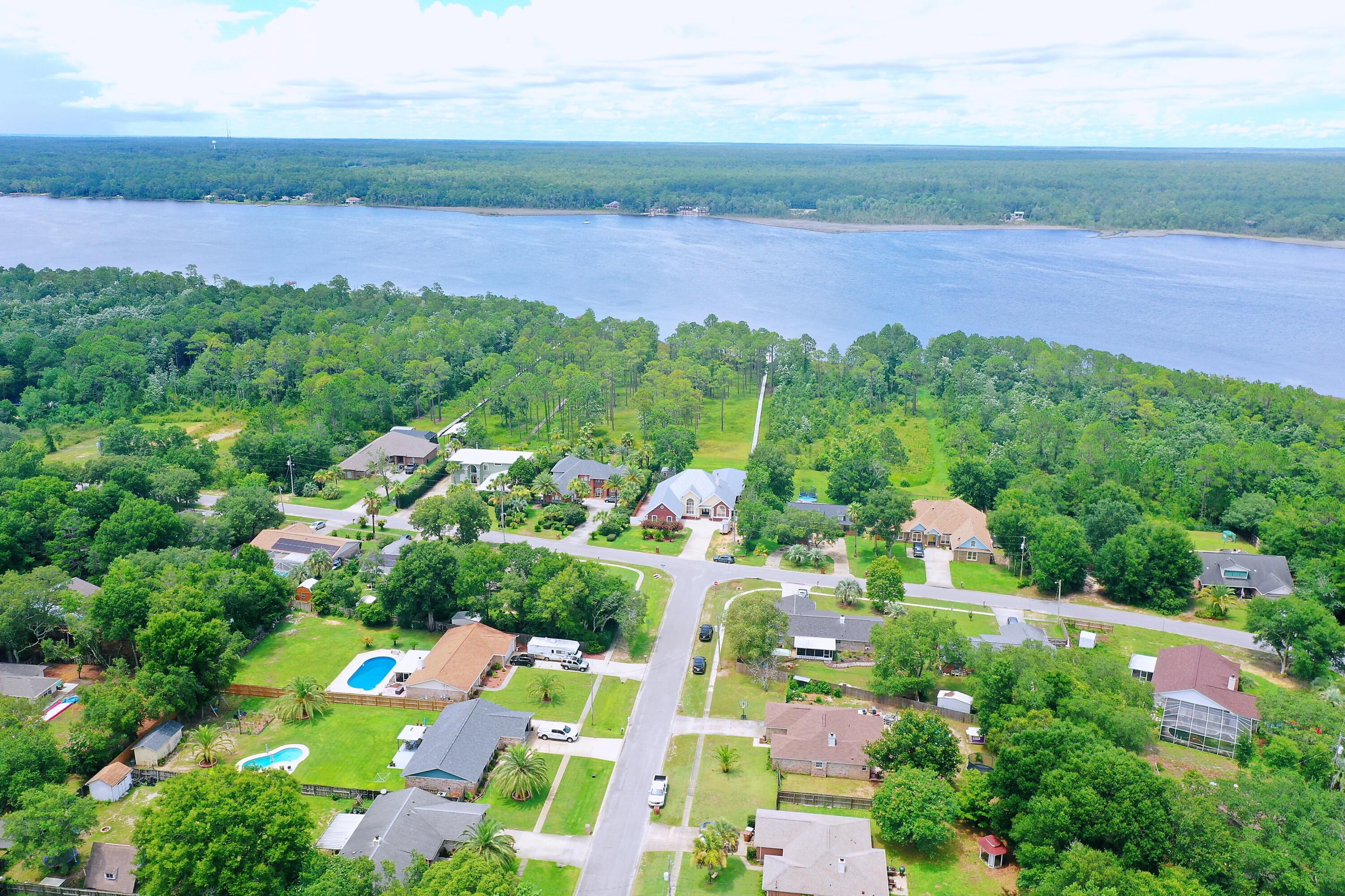 COUNTRY BREEZE ESTATES - Residential