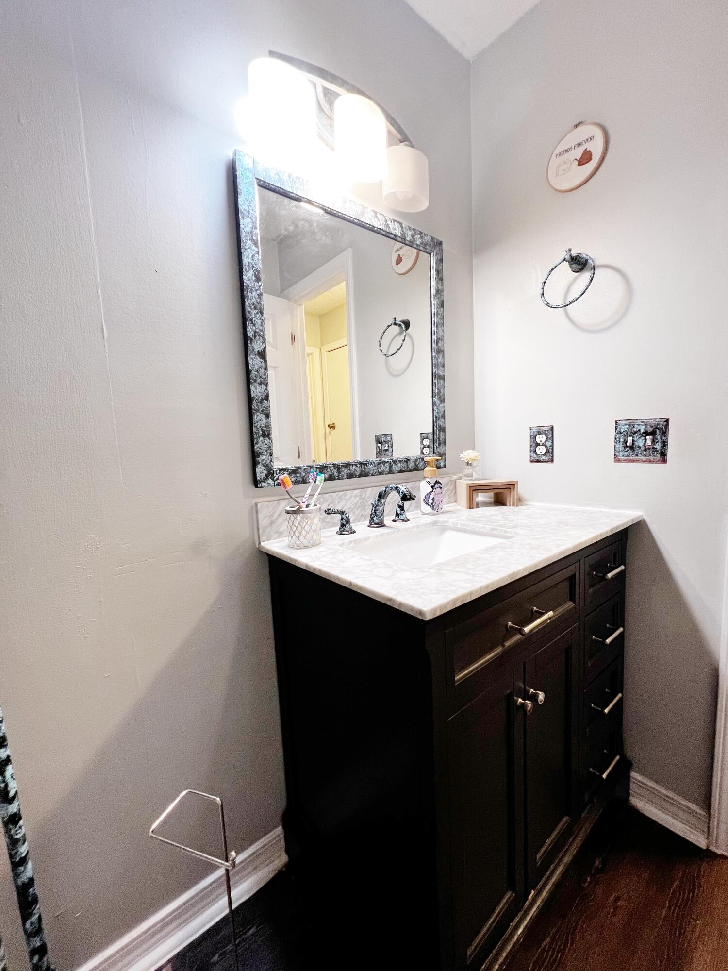 COUNTRY BREEZE ESTATES - Residential