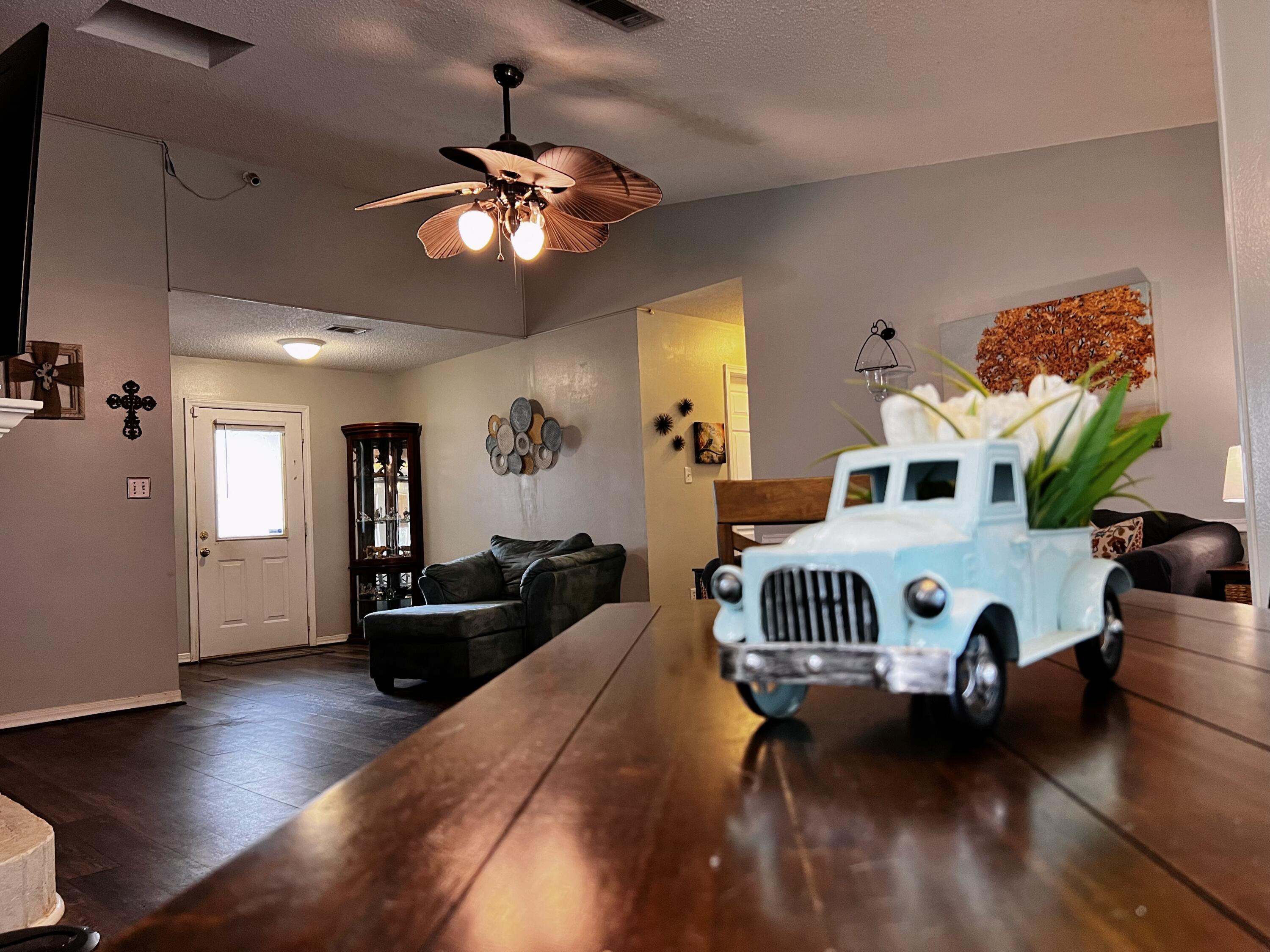 COUNTRY BREEZE ESTATES - Residential