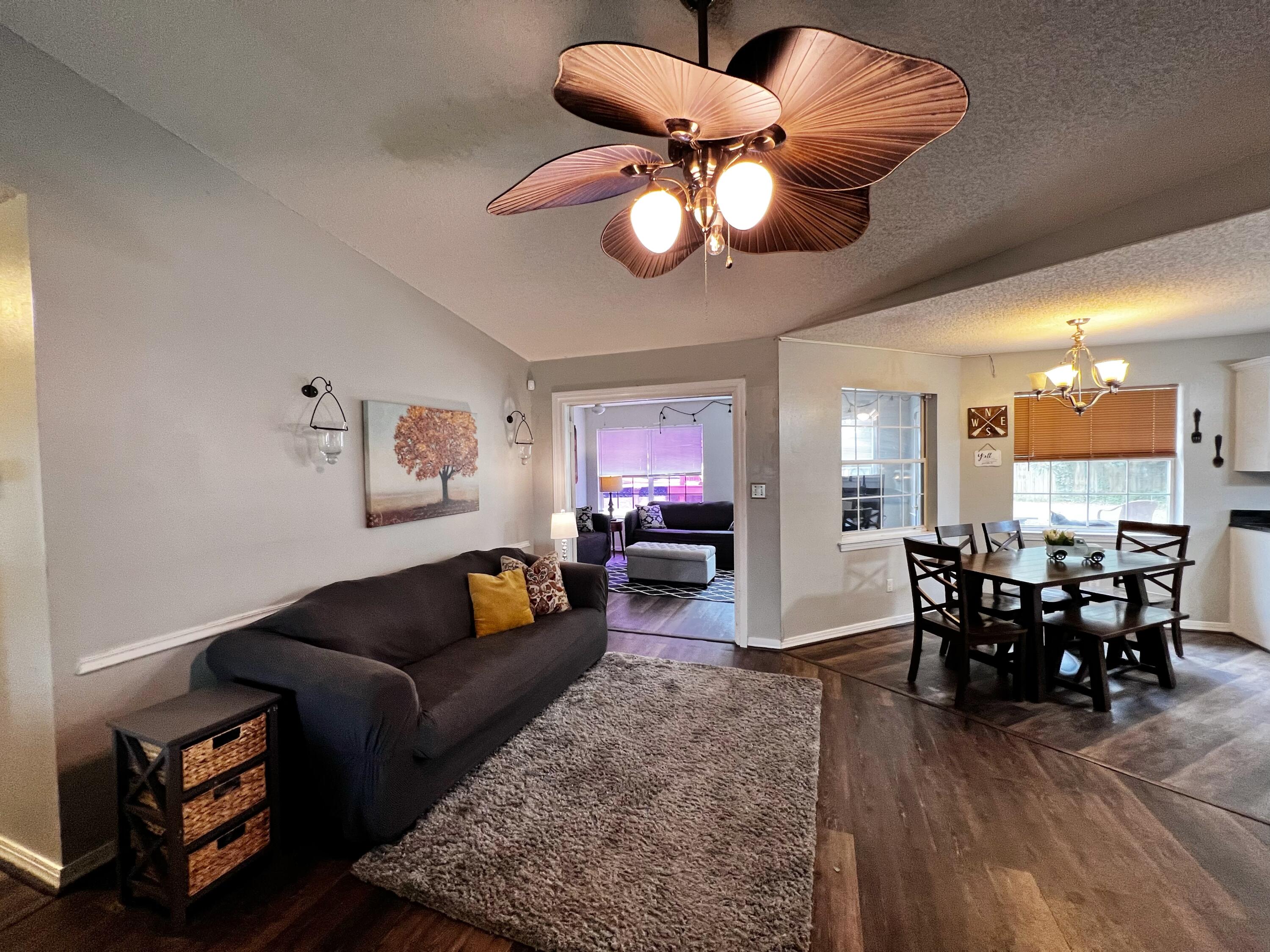 COUNTRY BREEZE ESTATES - Residential