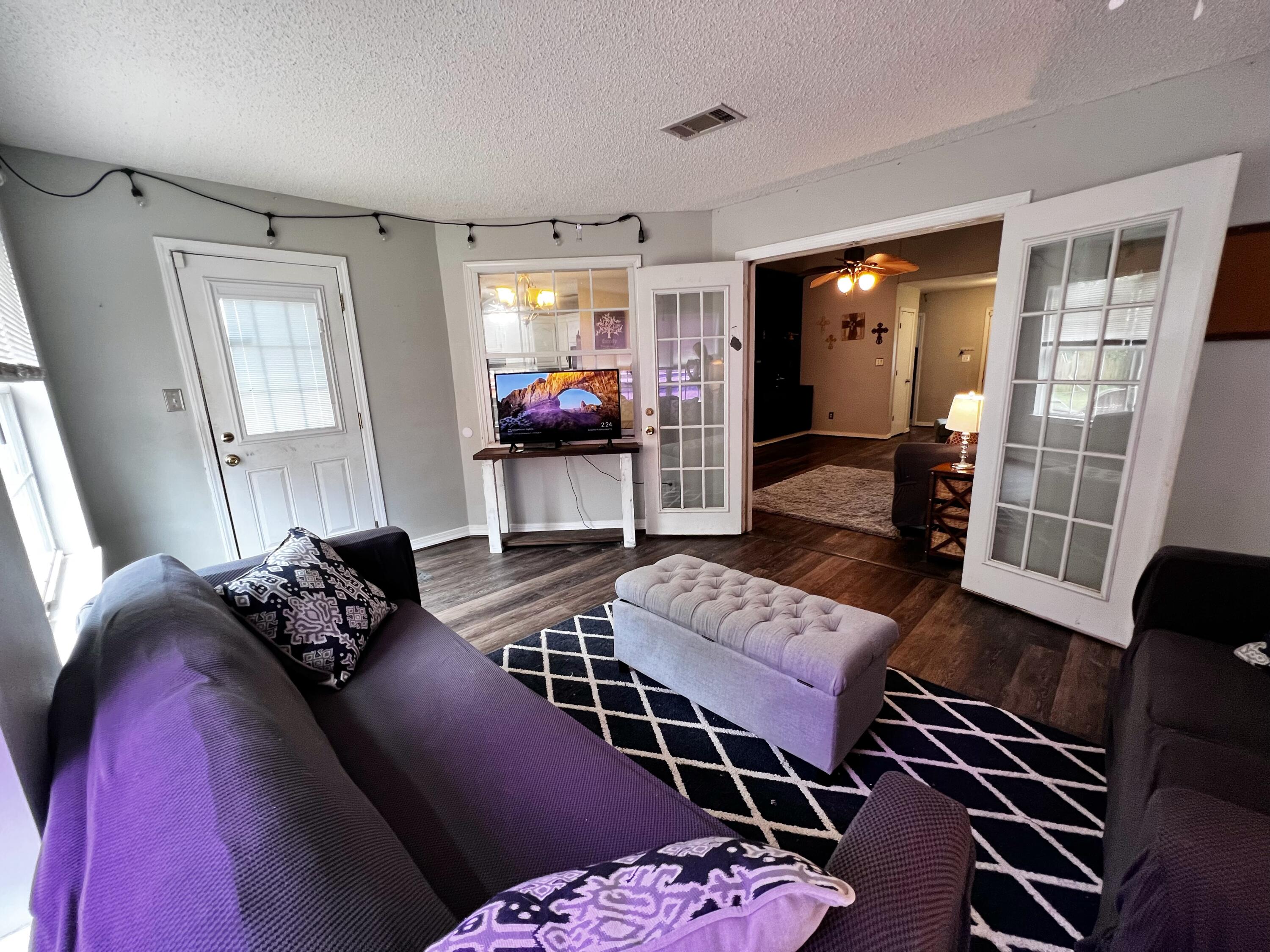 COUNTRY BREEZE ESTATES - Residential