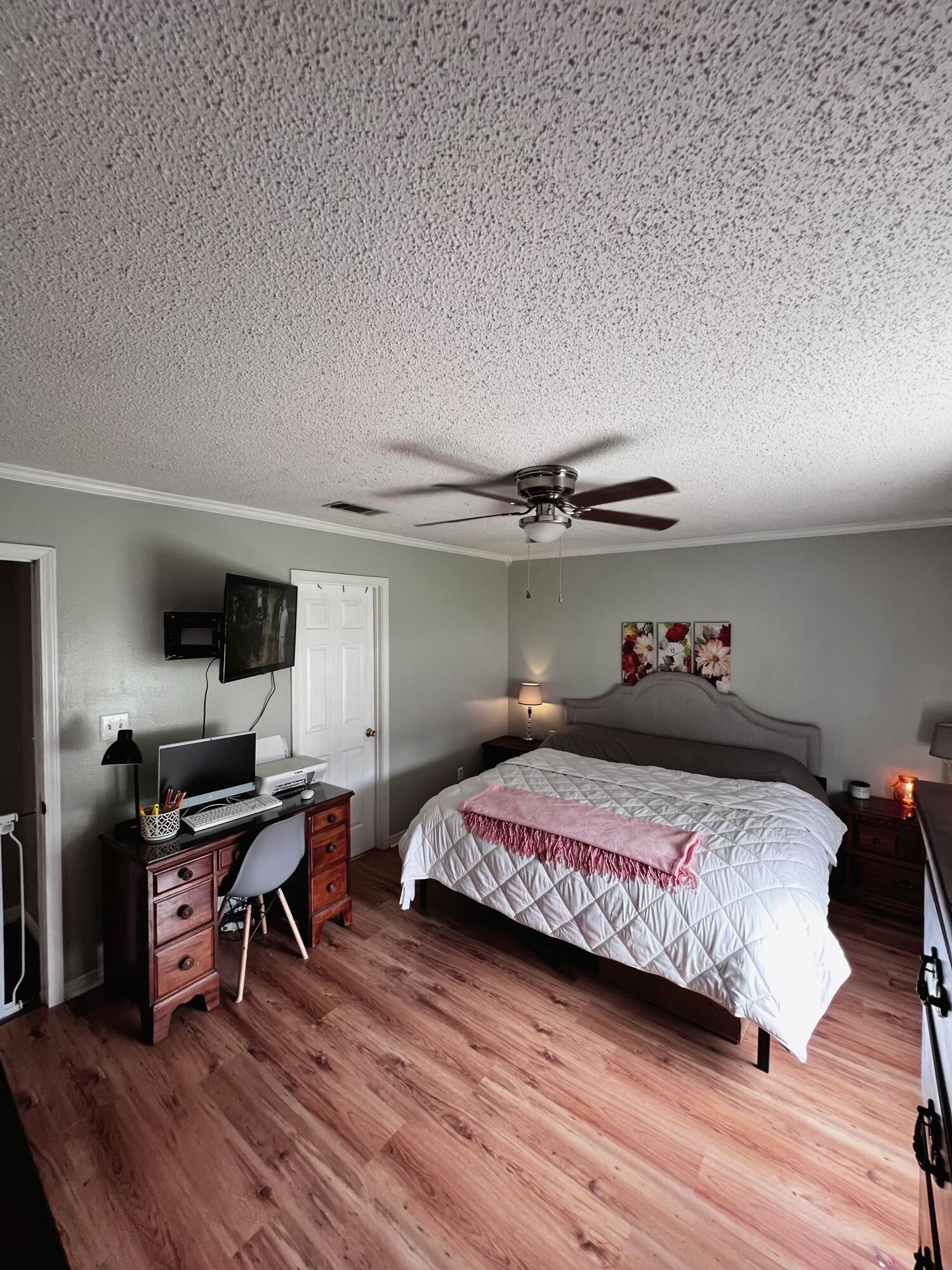 COUNTRY BREEZE ESTATES - Residential