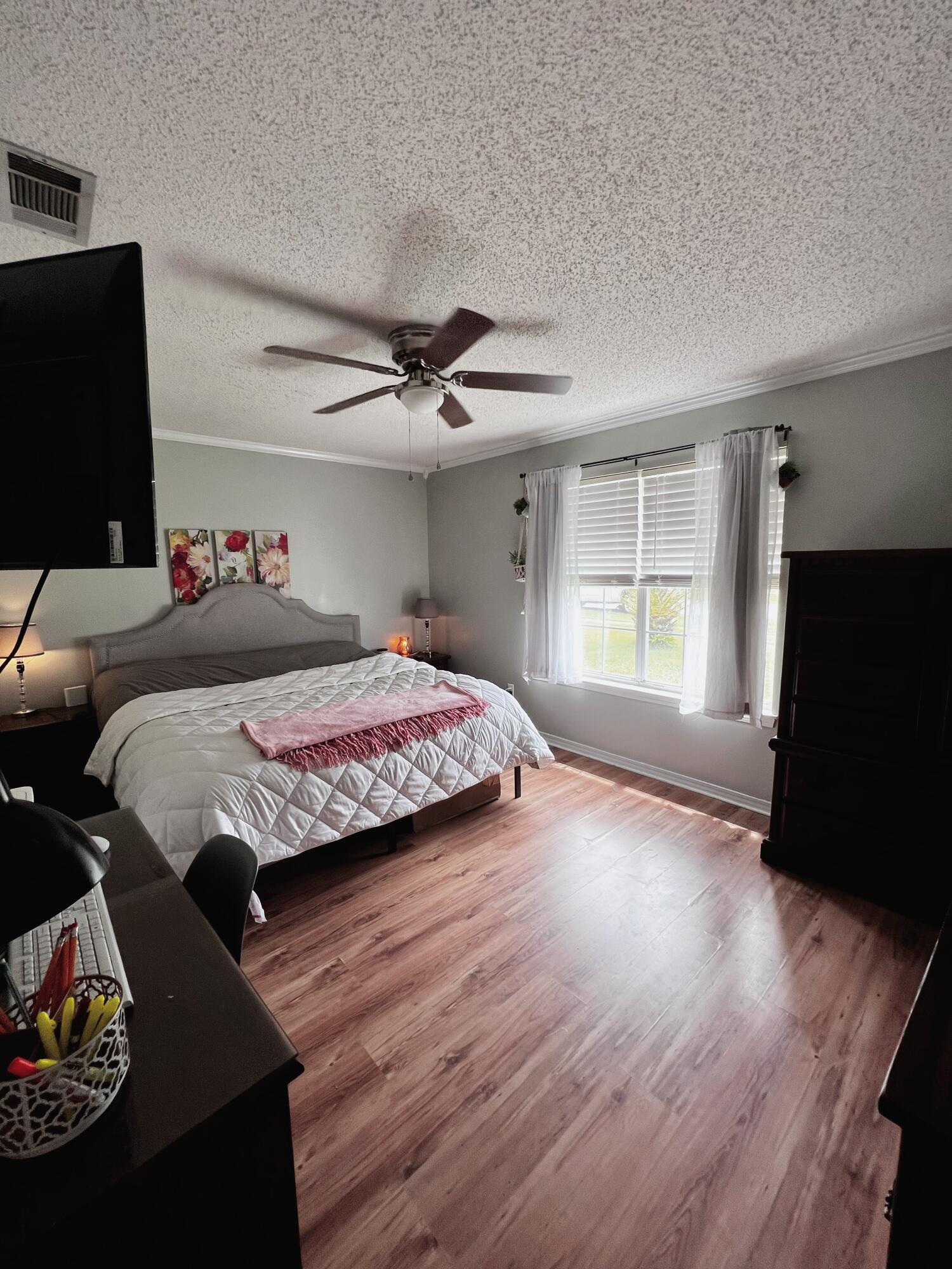 COUNTRY BREEZE ESTATES - Residential