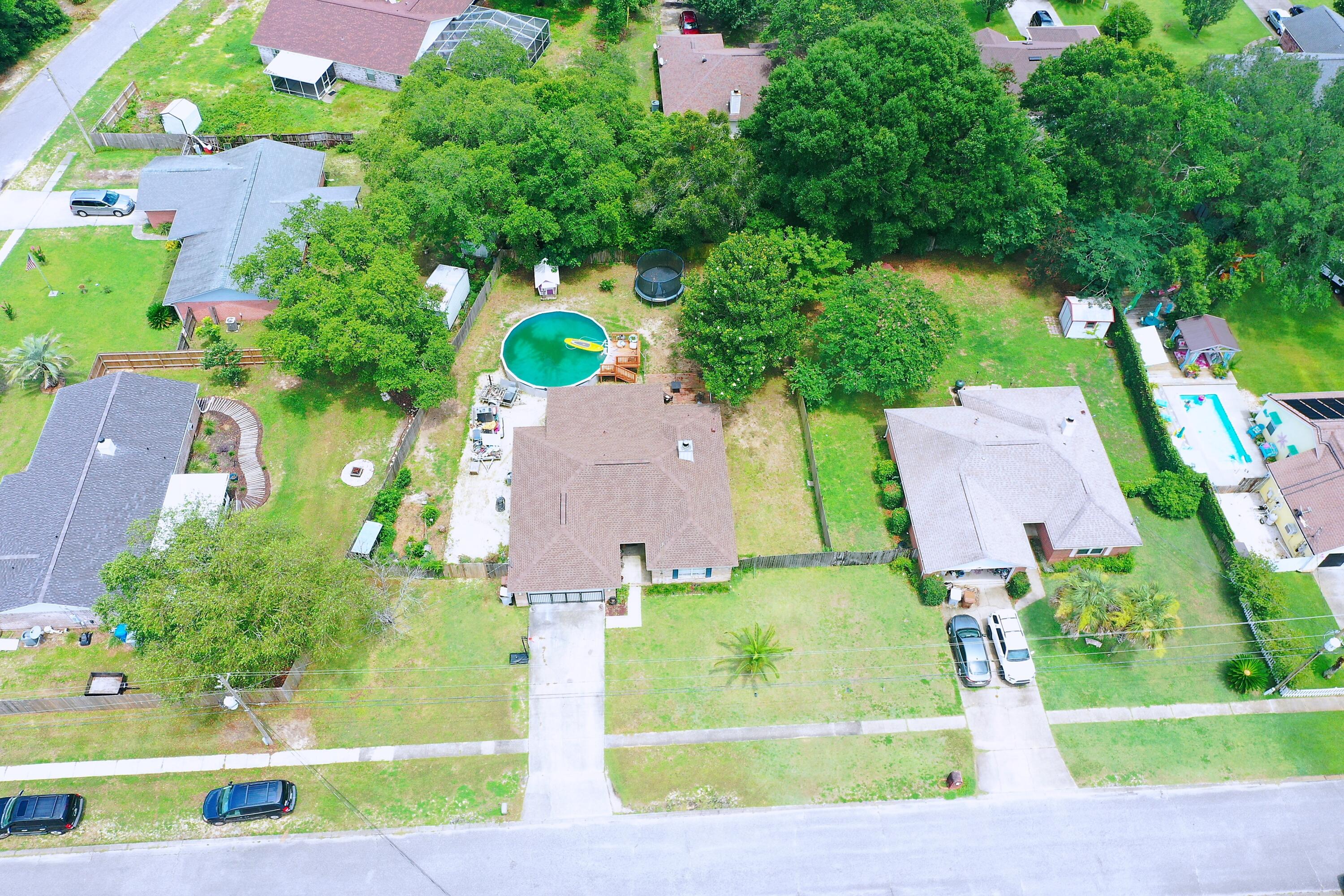 COUNTRY BREEZE ESTATES - Residential