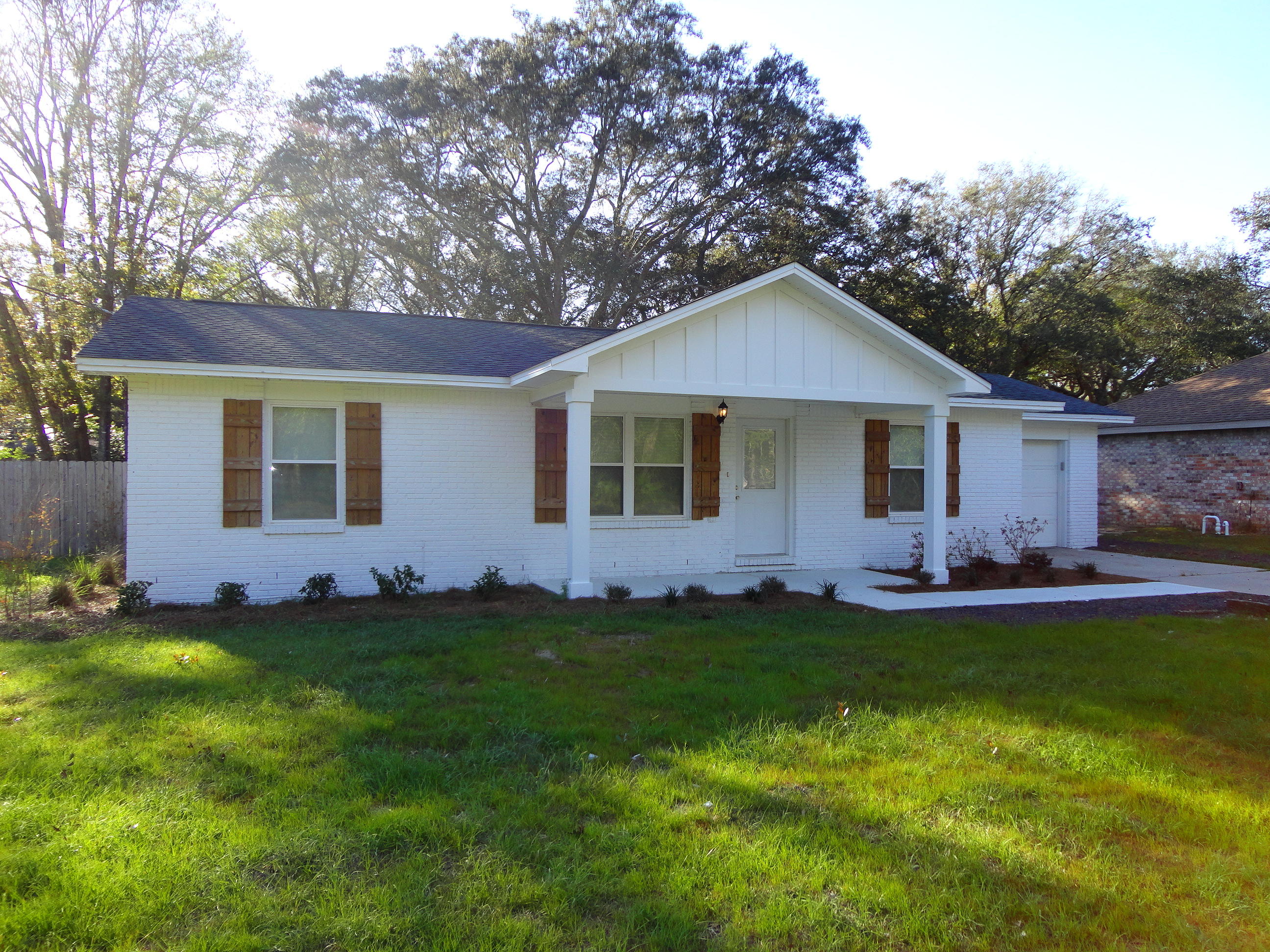 PINECREST ADDN - Residential