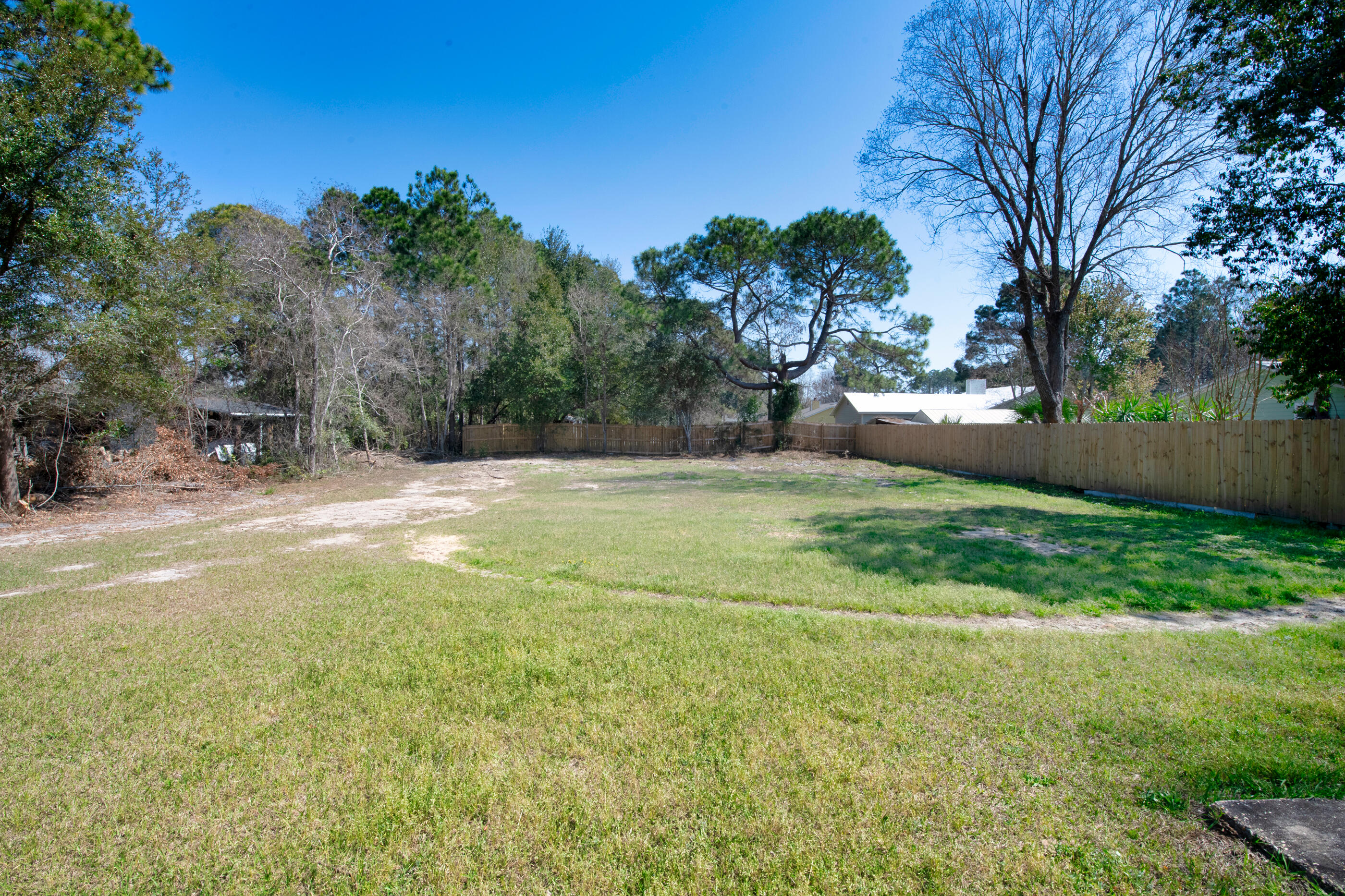 NAVARRE S/D 2ND ADDN - Residential