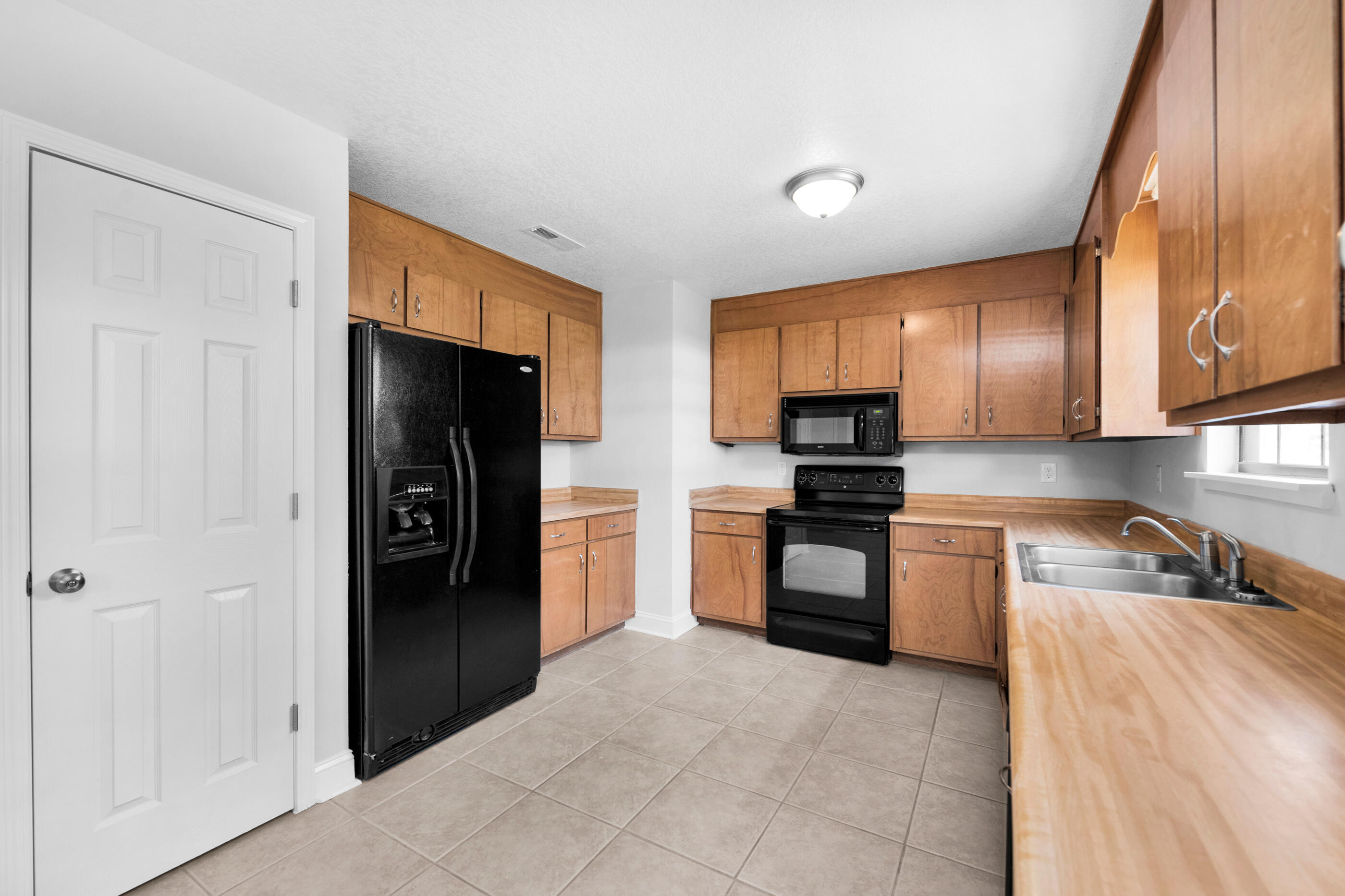 NAVARRE S/D 2ND ADDN - Residential