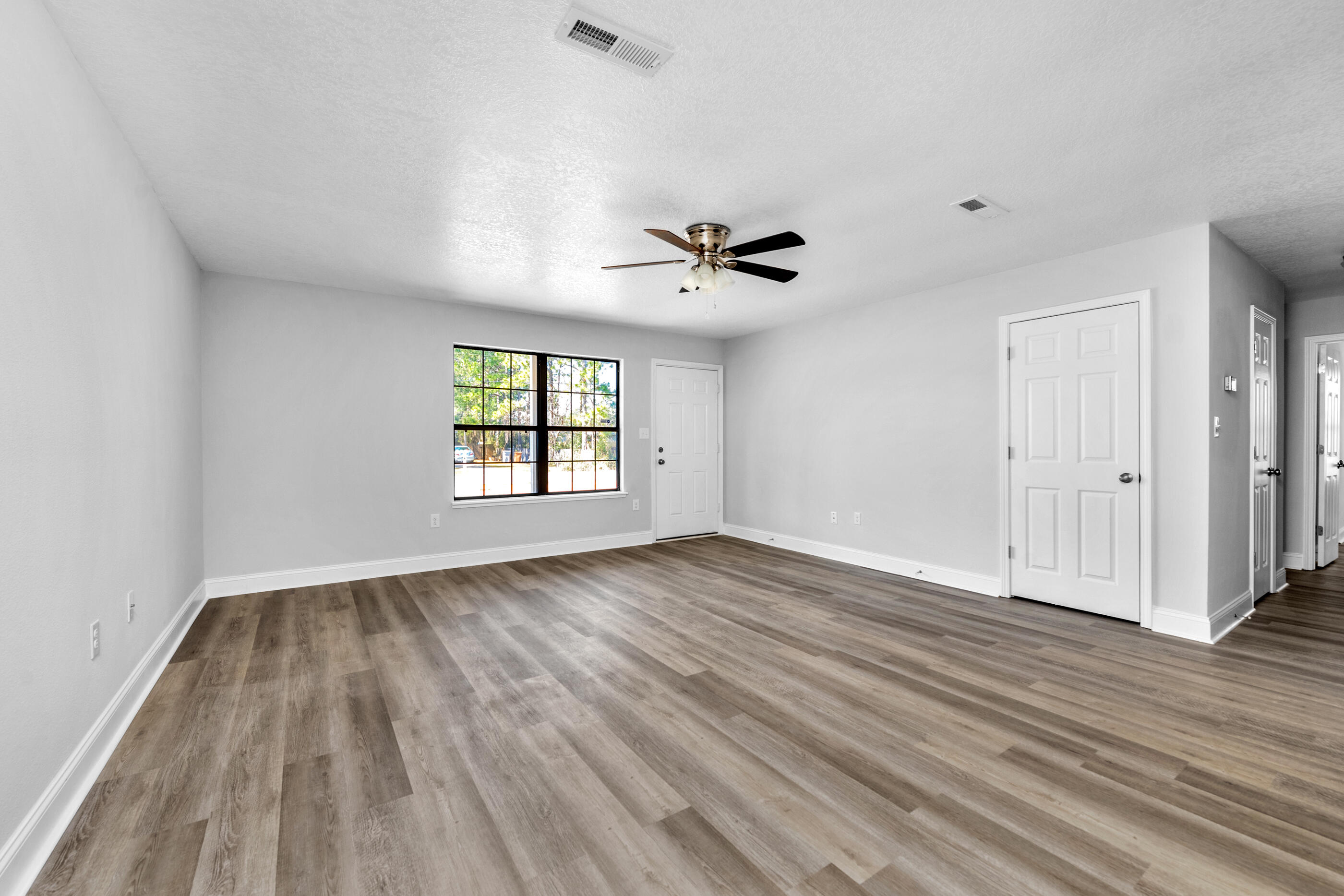 NAVARRE S/D 2ND ADDN - Residential