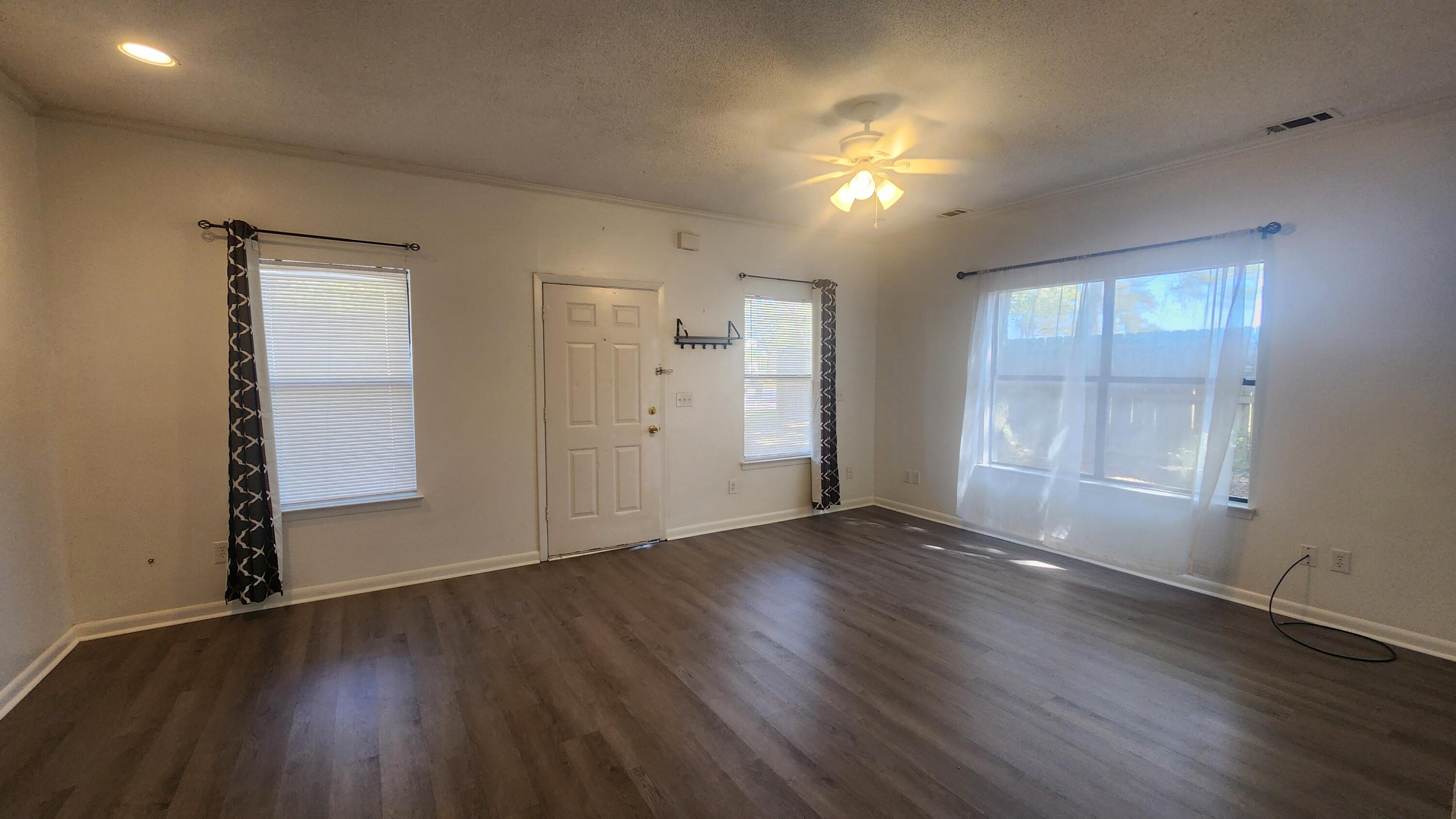 METES & BOUNDS - Residential Lease