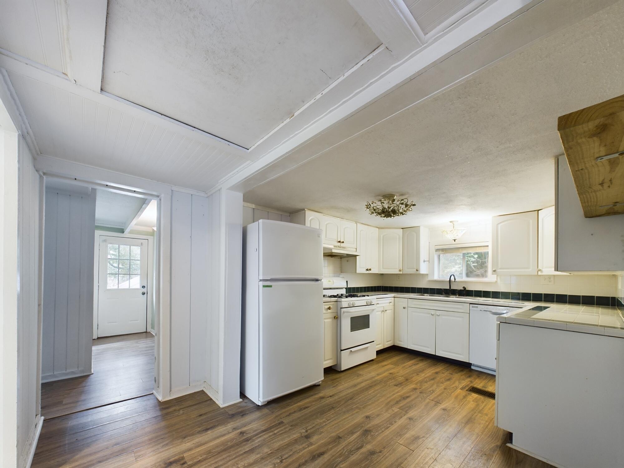 HELMS & ALLEN - Residential