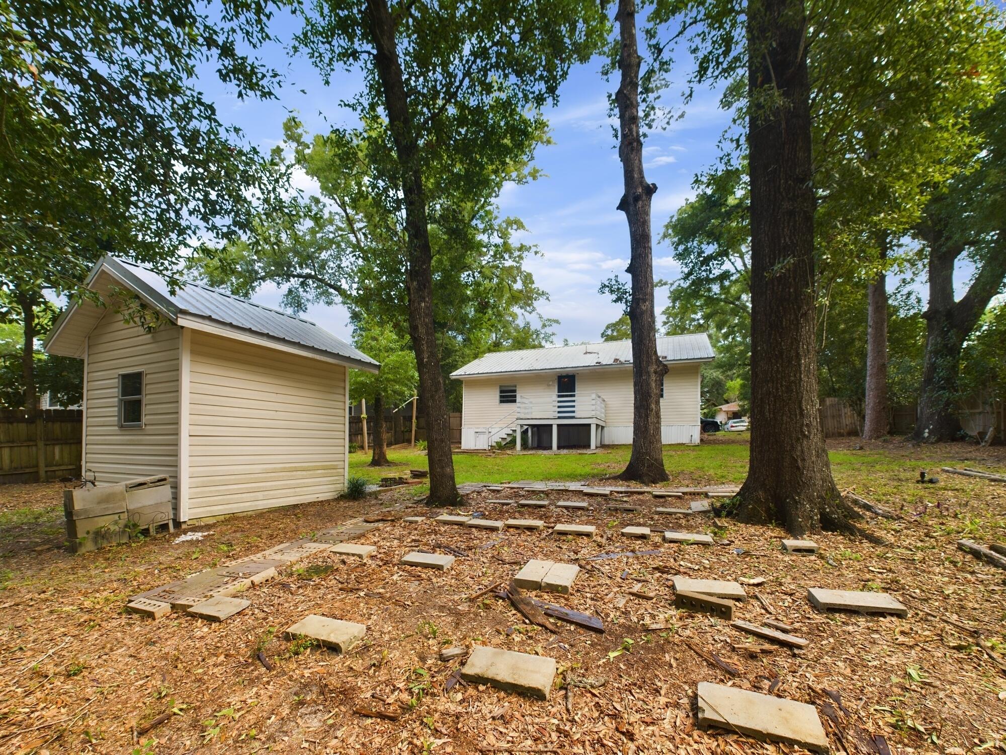 HELMS & ALLEN - Residential