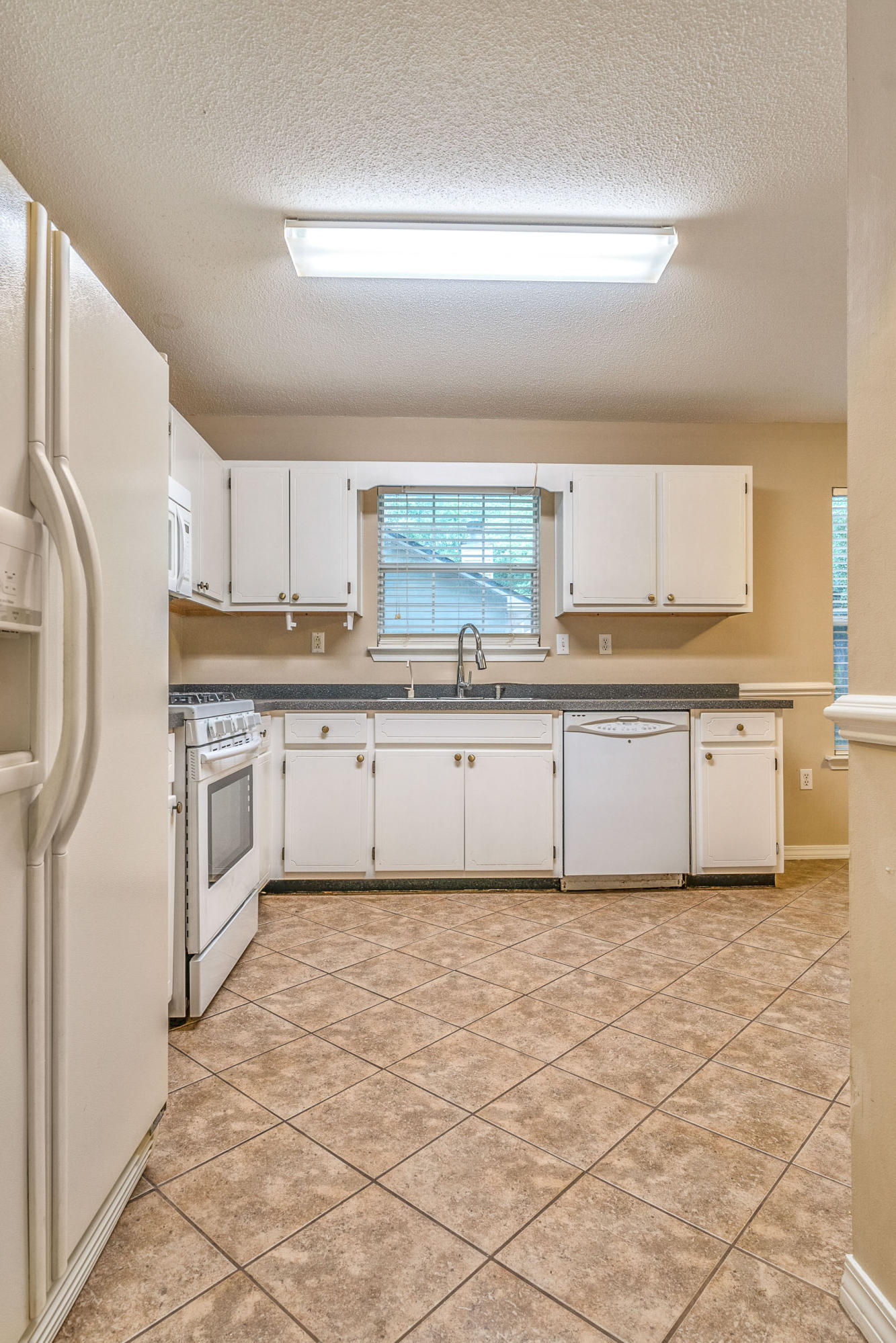 KINGS CROSSING PH II - Residential