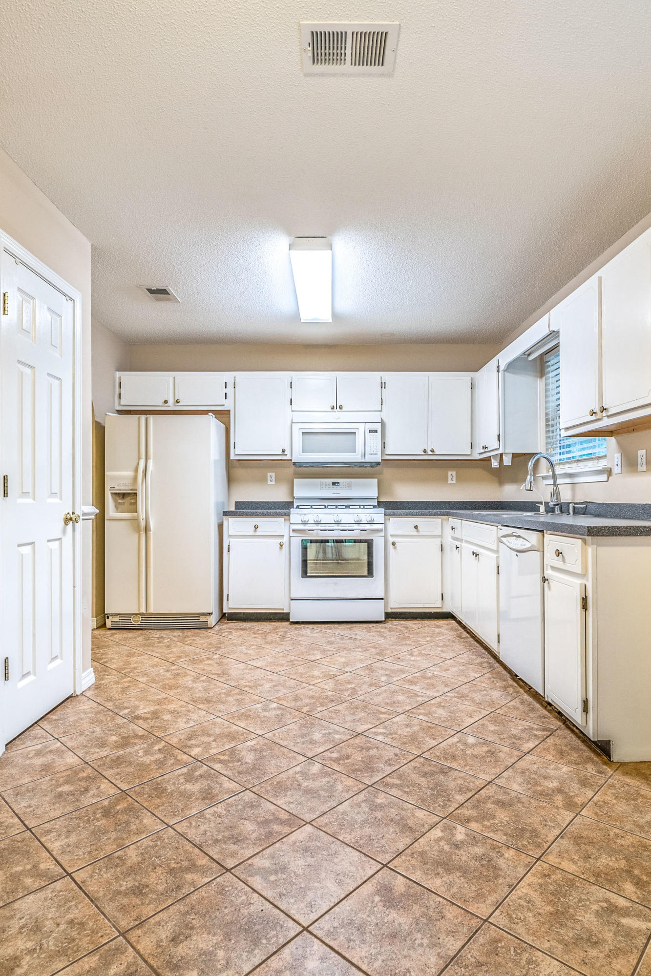 KINGS CROSSING PH II - Residential