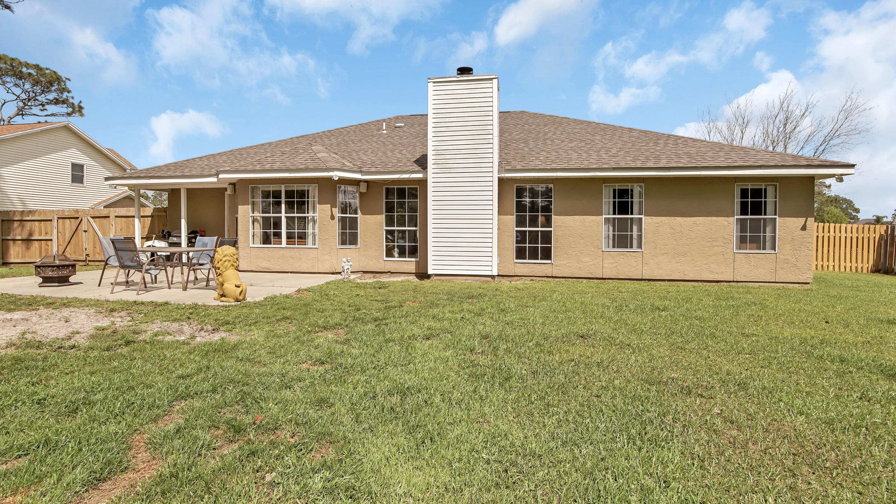 COLONY CLUB HARBOUR PH 3 - Residential