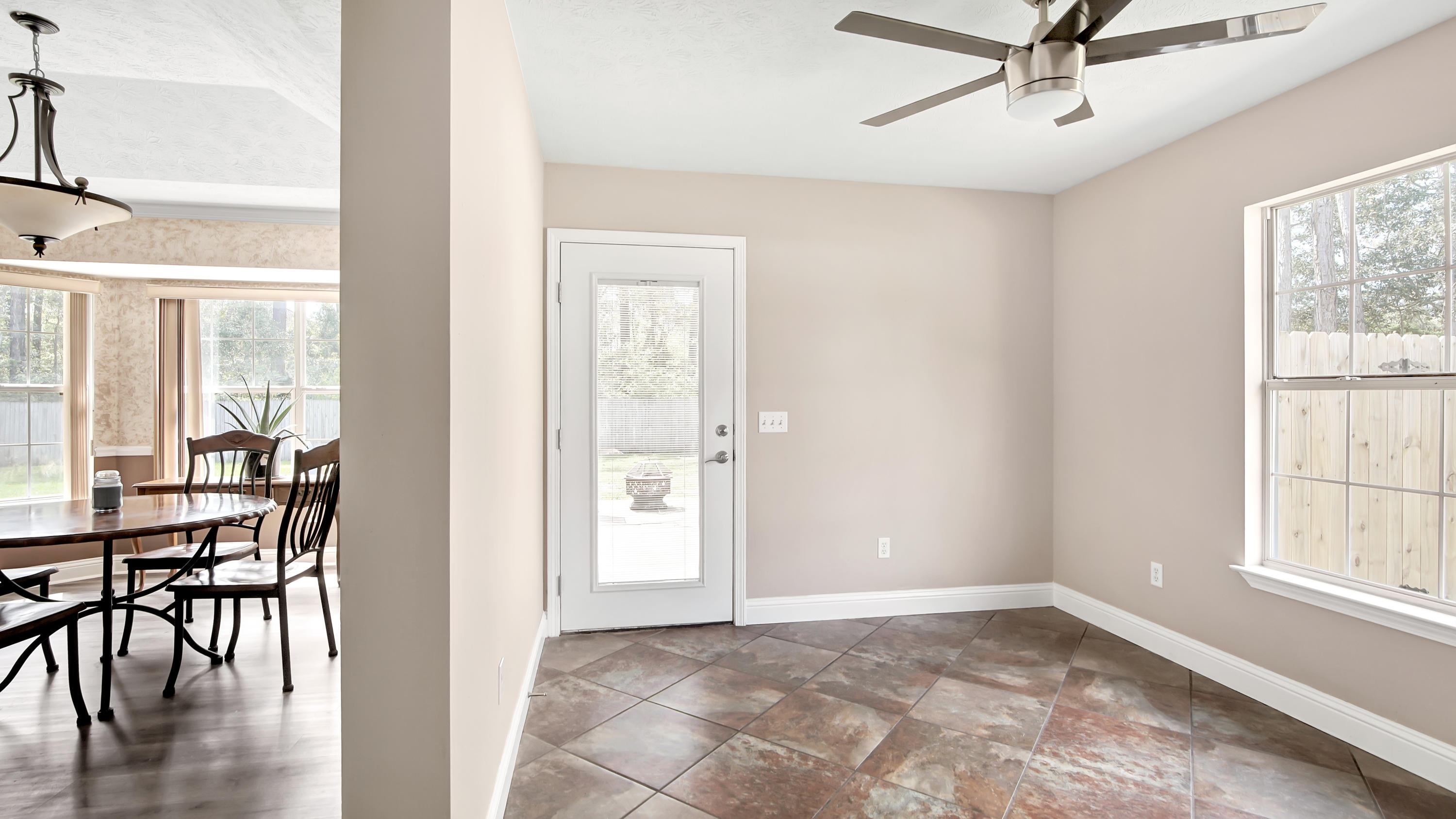 COLONY CLUB HARBOUR PH 3 - Residential