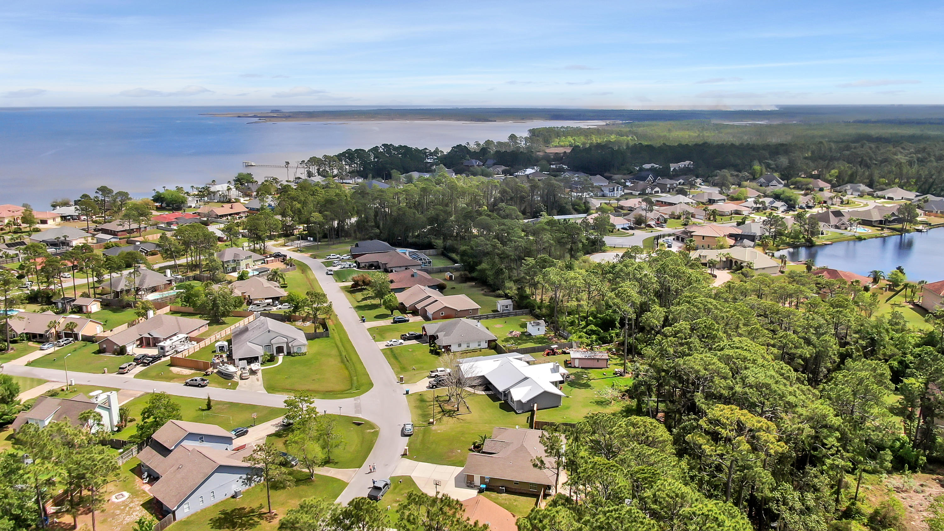 COLONY CLUB HARBOUR PH 3 - Residential