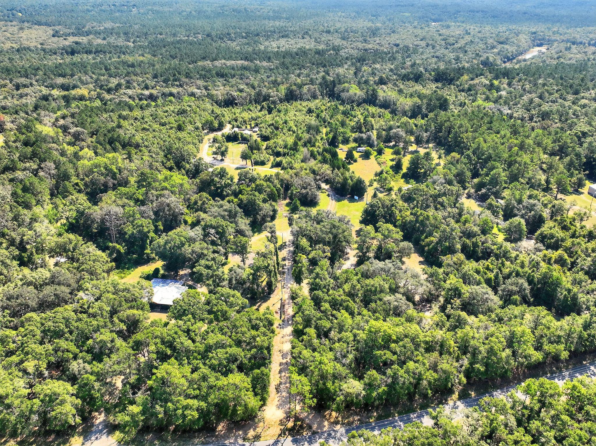 5.95 acres of vacant residential waterfront land on the river. Zoned AA agricultural, the property allows multiple residences and mobile homes. Utilities are already on site from a previous home being on the property and a recent survey is available. An easement provides access from the main road. Enjoy peaceful surroundings with easy access to Crestview and Fort Walton Beach. make your offer today!
