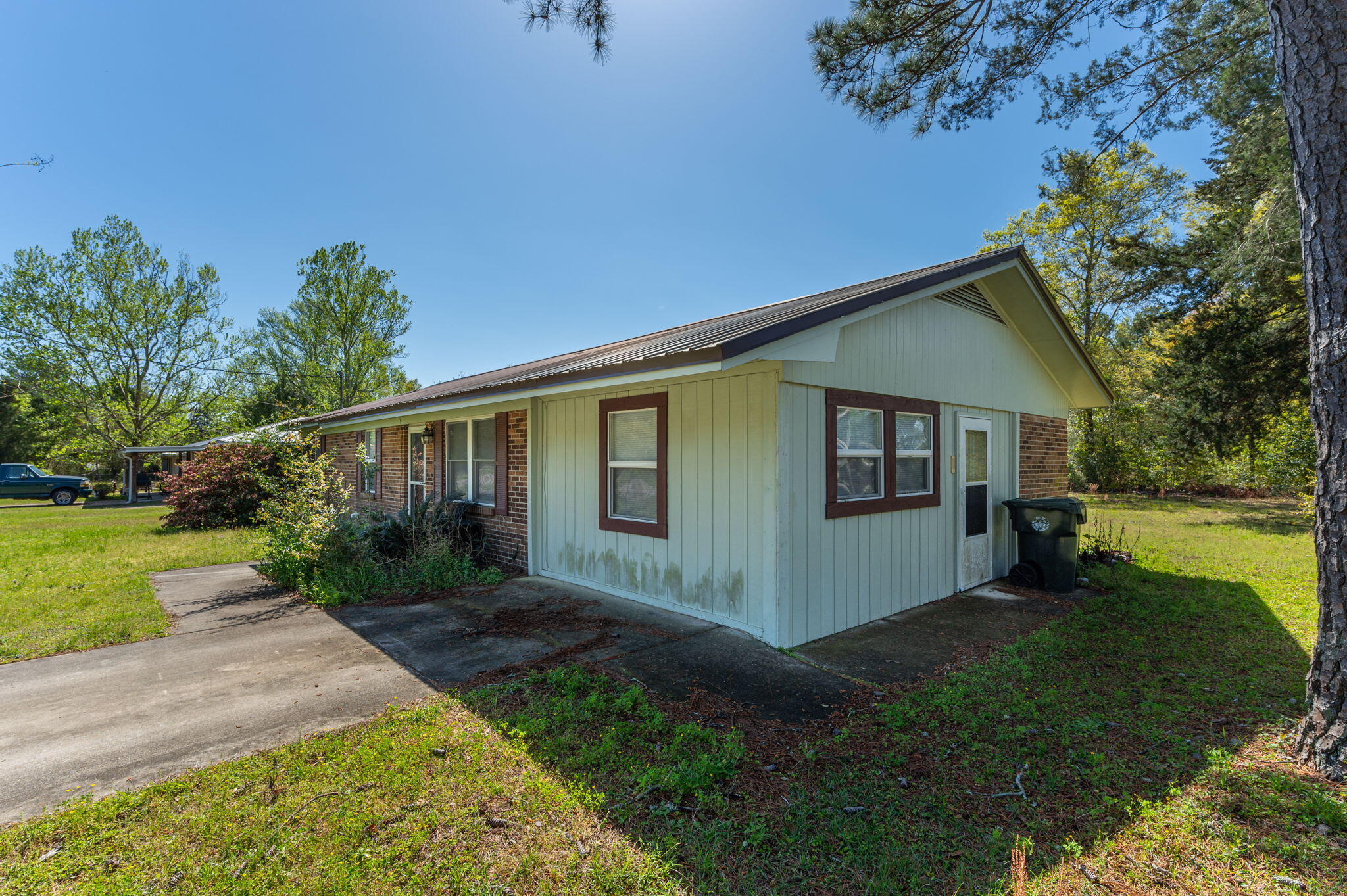 CASSIDY'S UNREC S/D - Residential Lease
