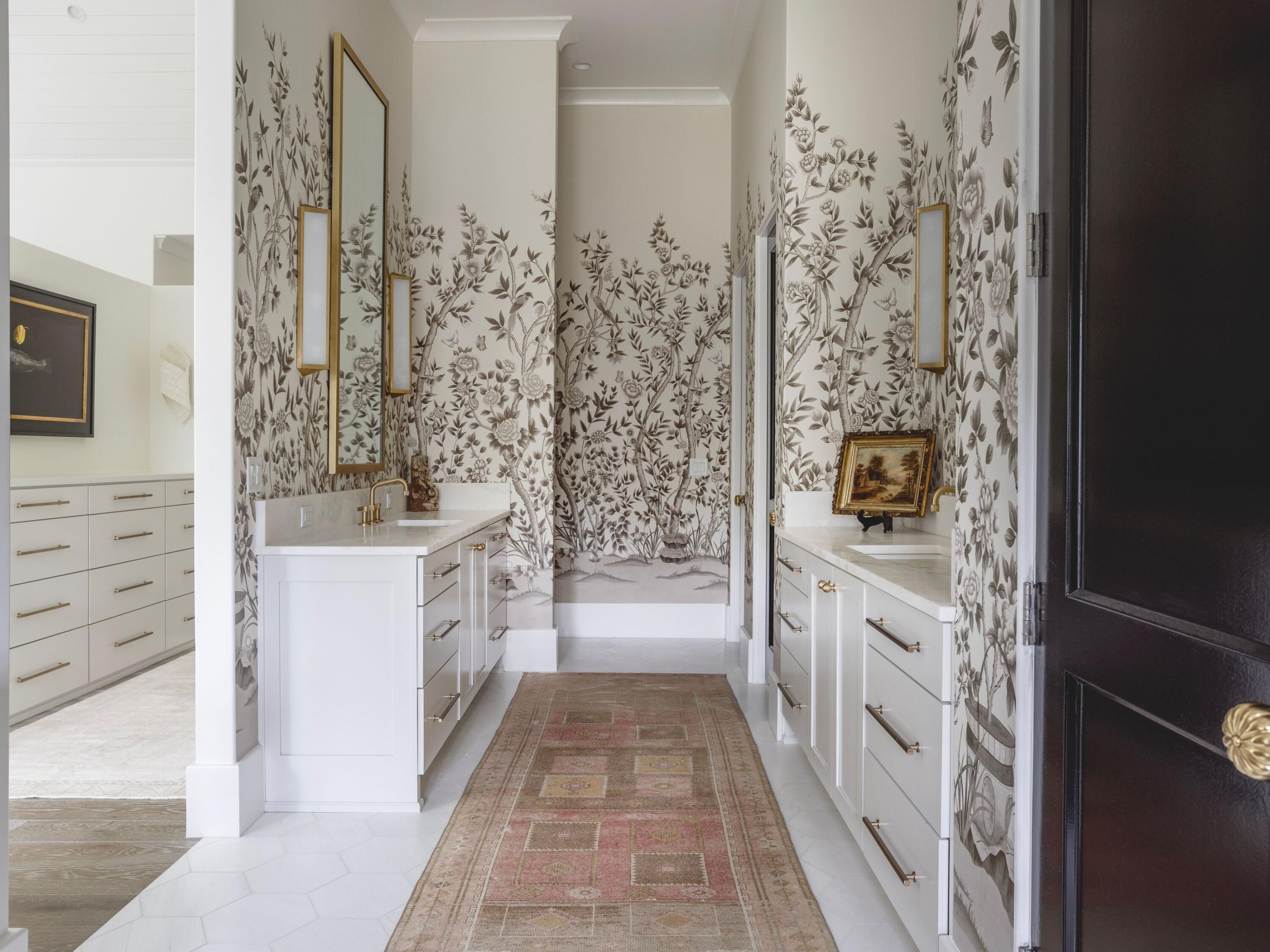 CHURCHILL OAKS - Residential