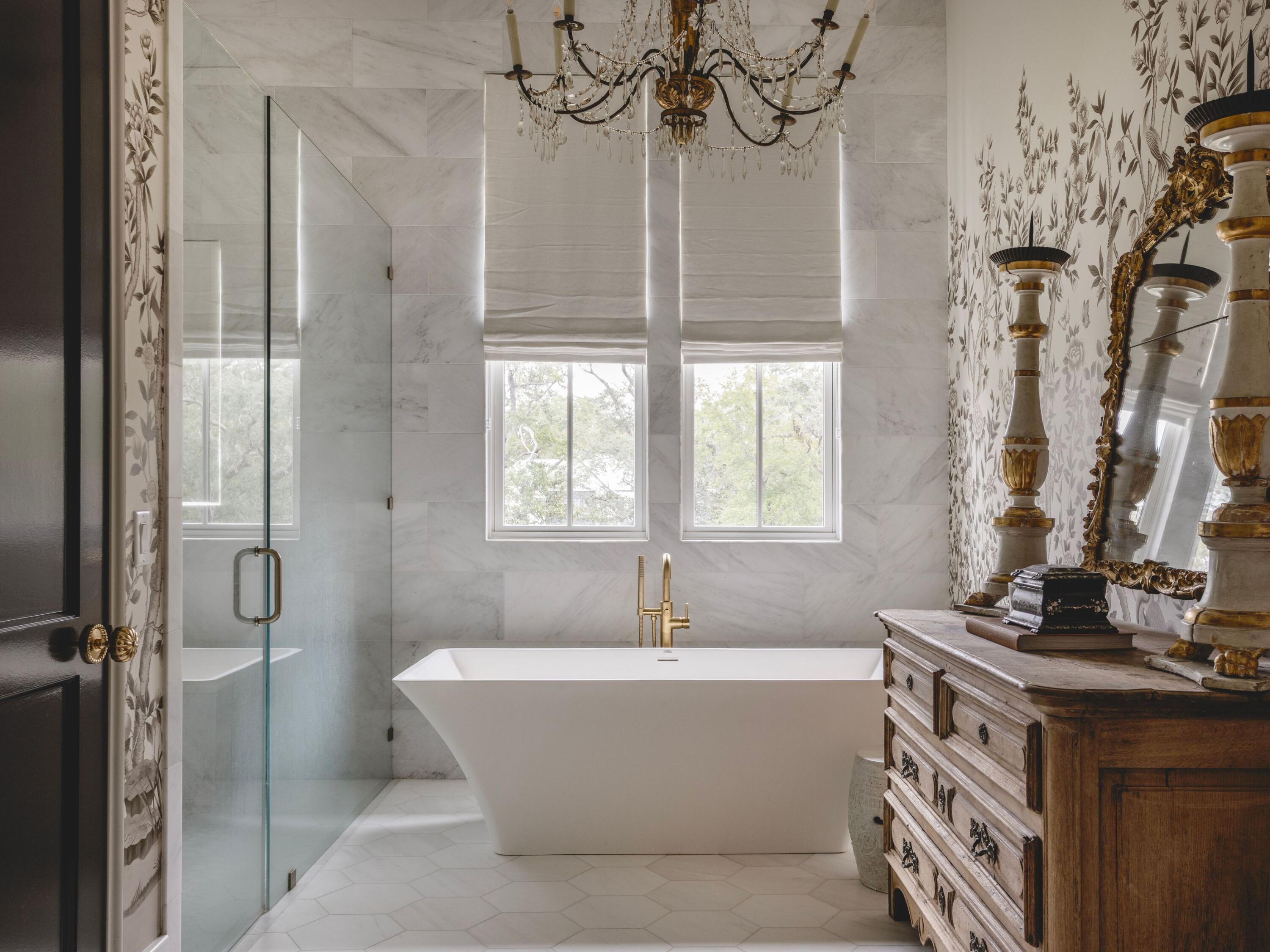 CHURCHILL OAKS - Residential