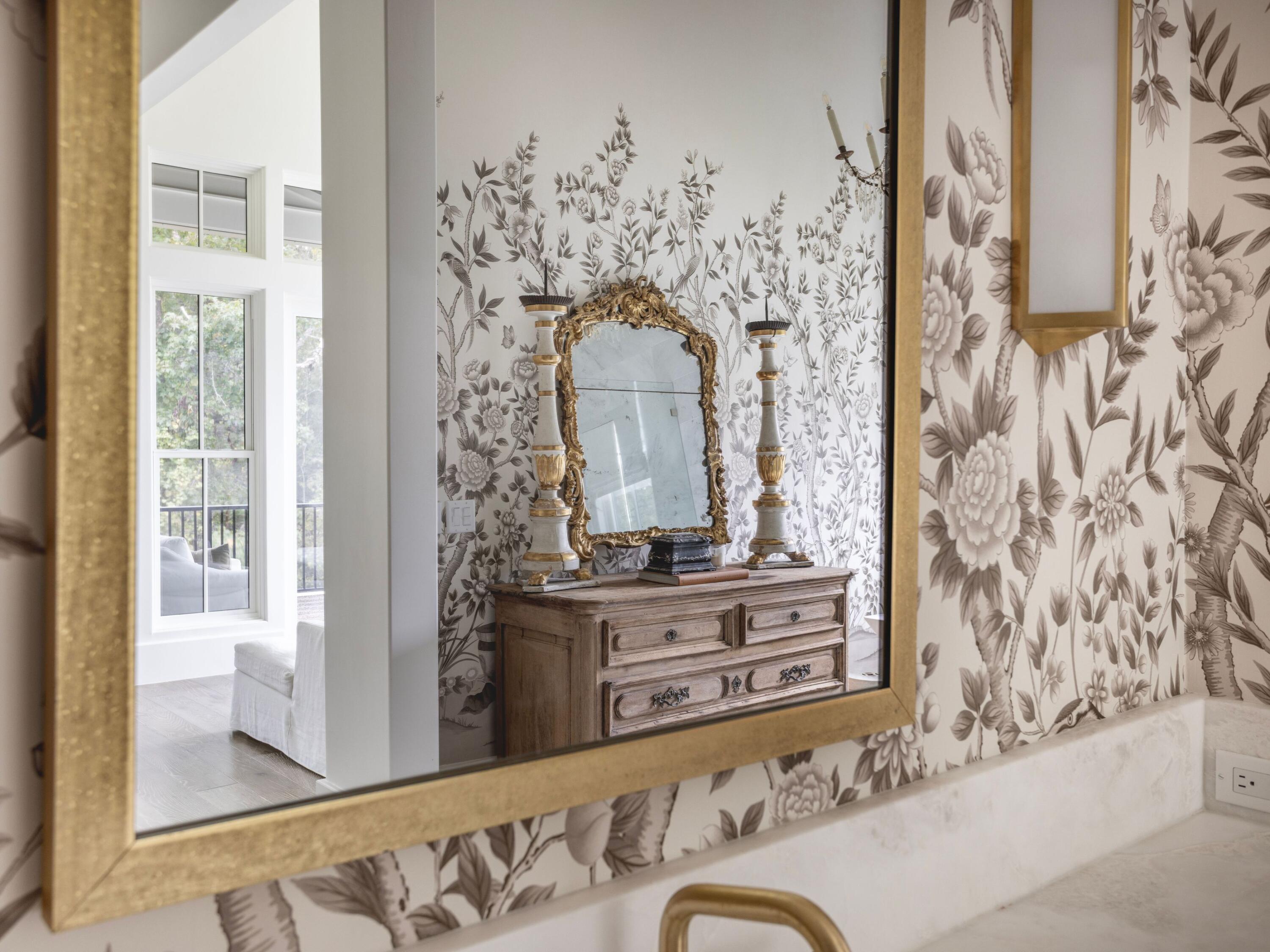 CHURCHILL OAKS - Residential