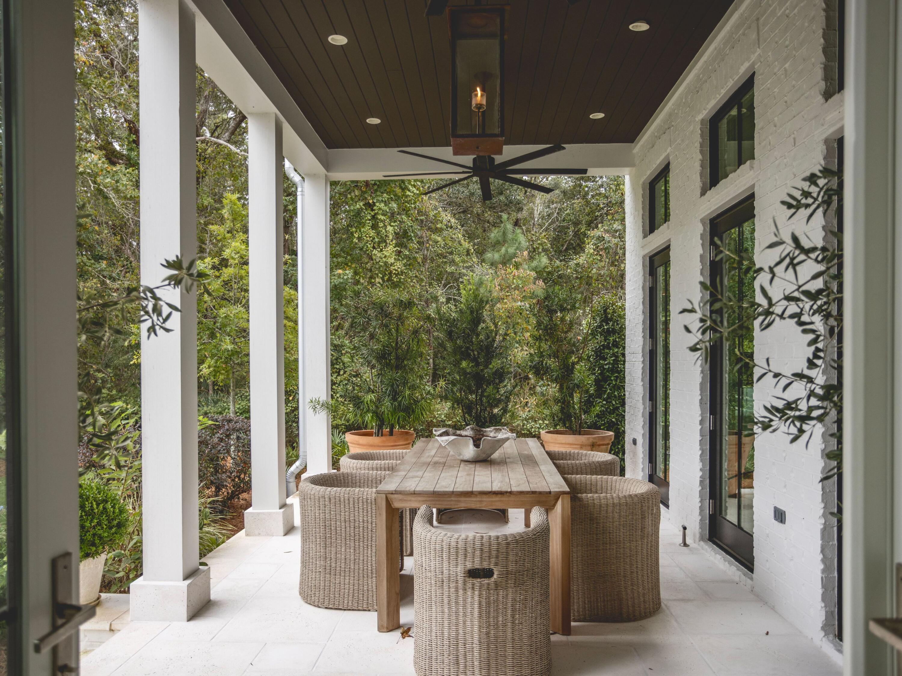 CHURCHILL OAKS - Residential