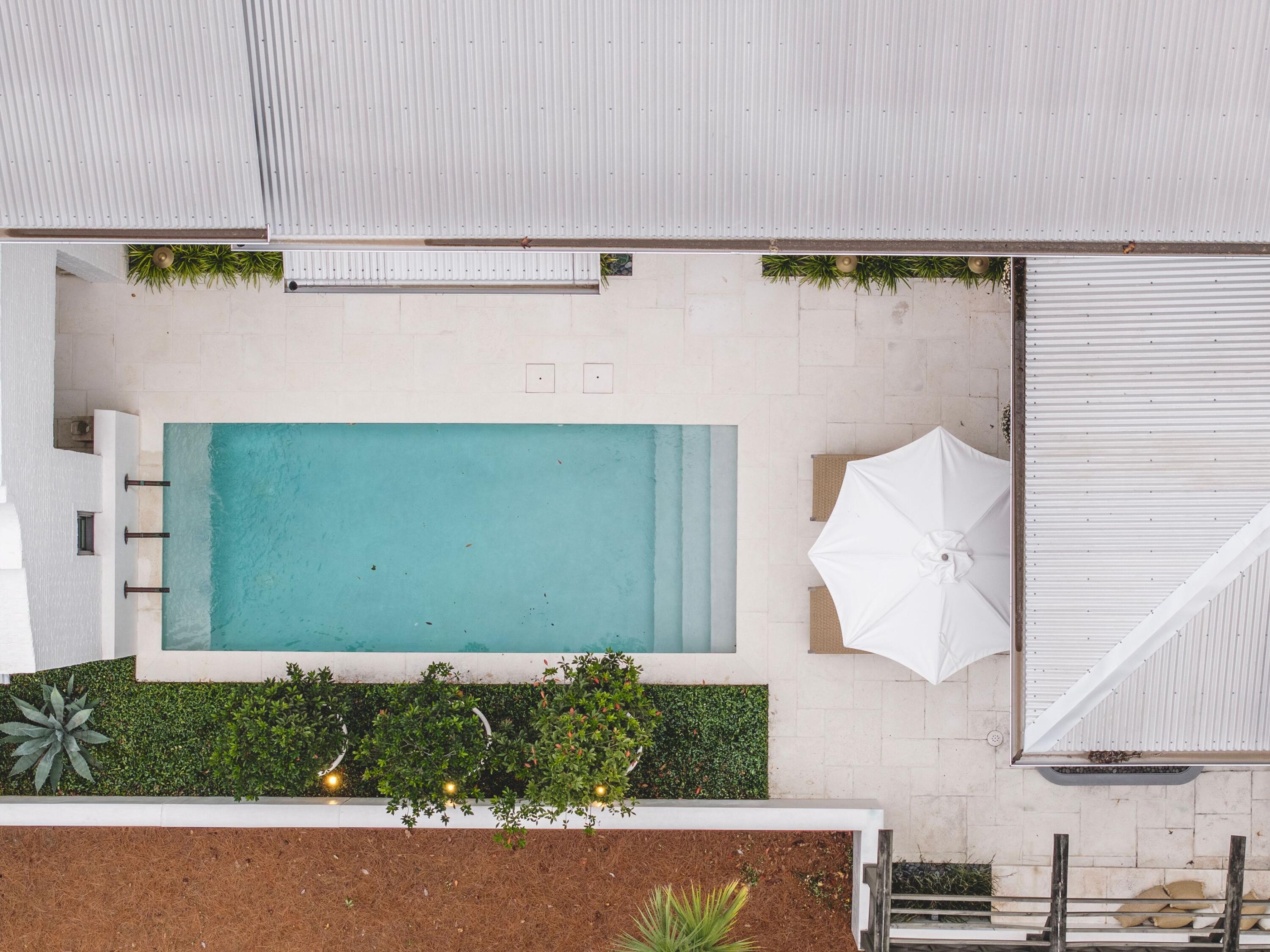 CHURCHILL OAKS - Residential