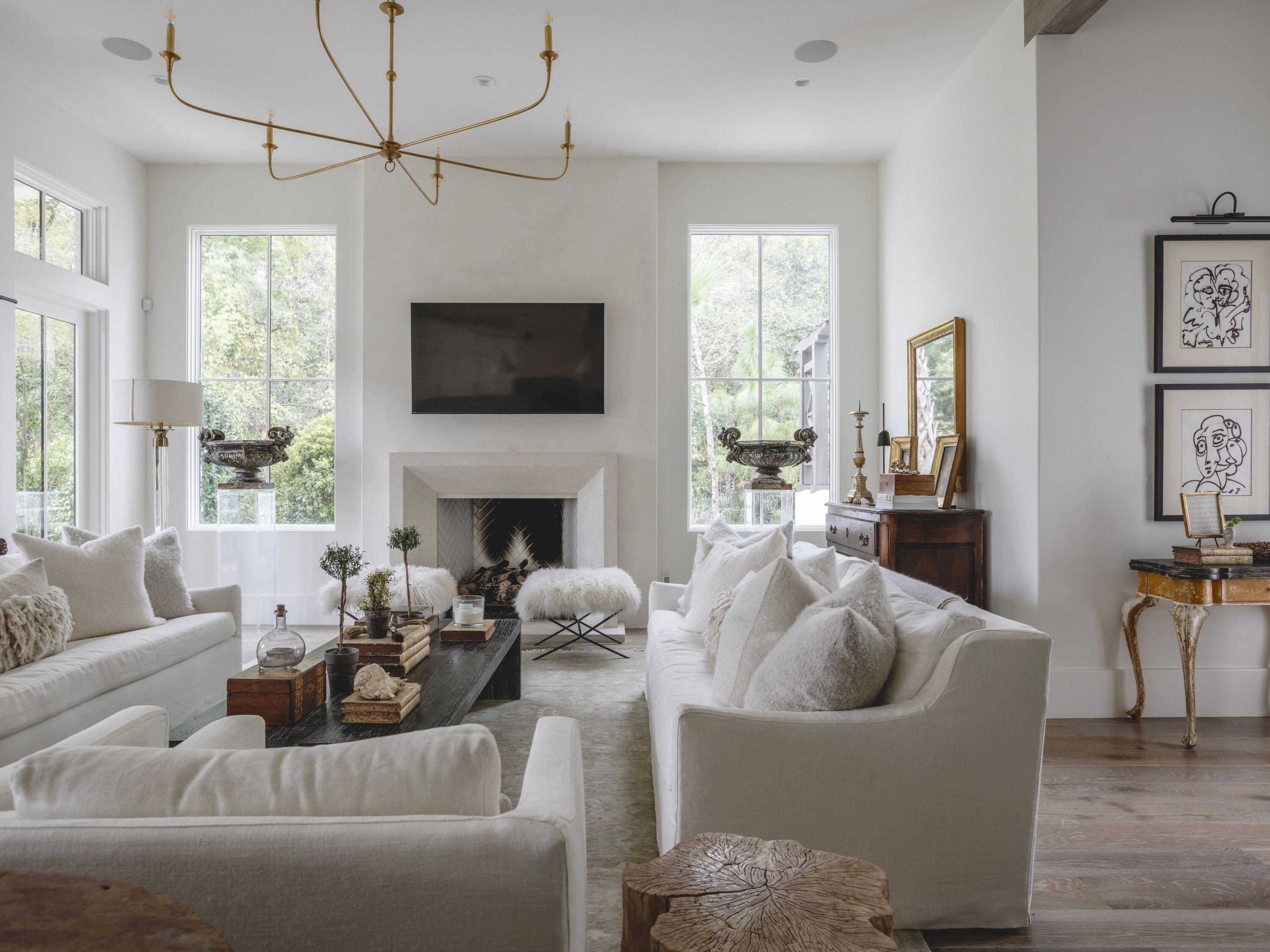 CHURCHILL OAKS - Residential