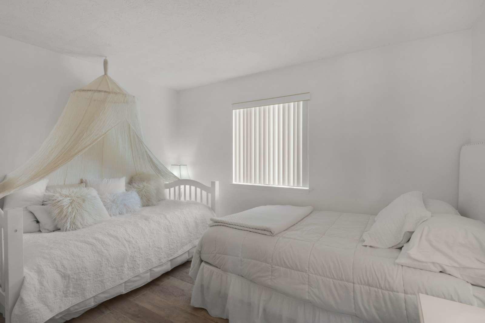 BEACHSIDE CONDO AT SEAGROVE - Residential