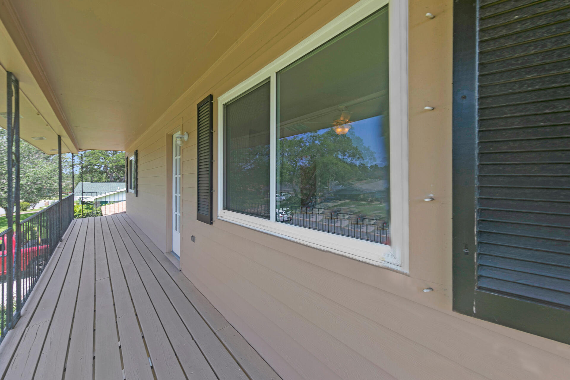 LAKE LORRAINE ESTATES - Residential