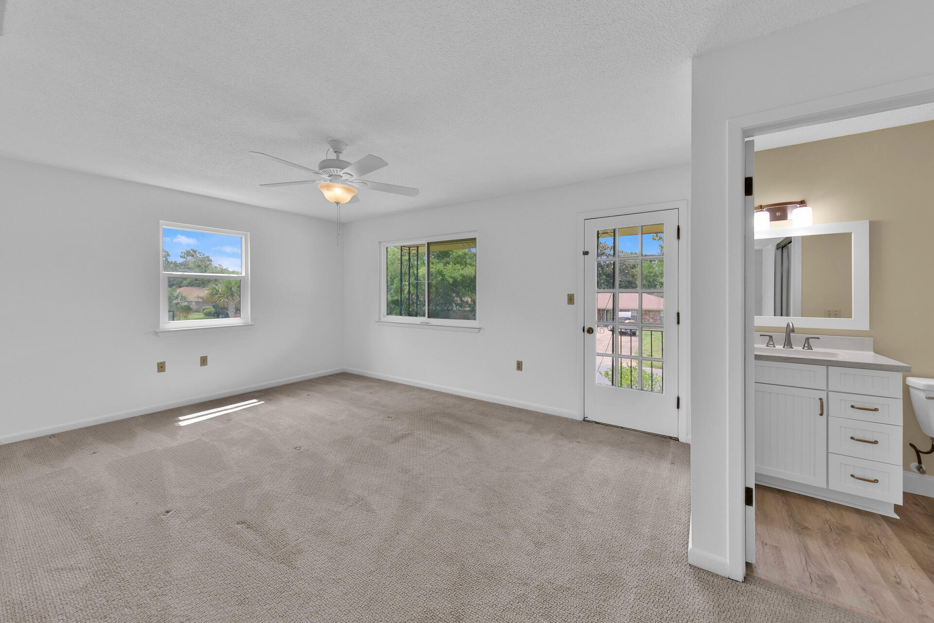 LAKE LORRAINE ESTATES - Residential