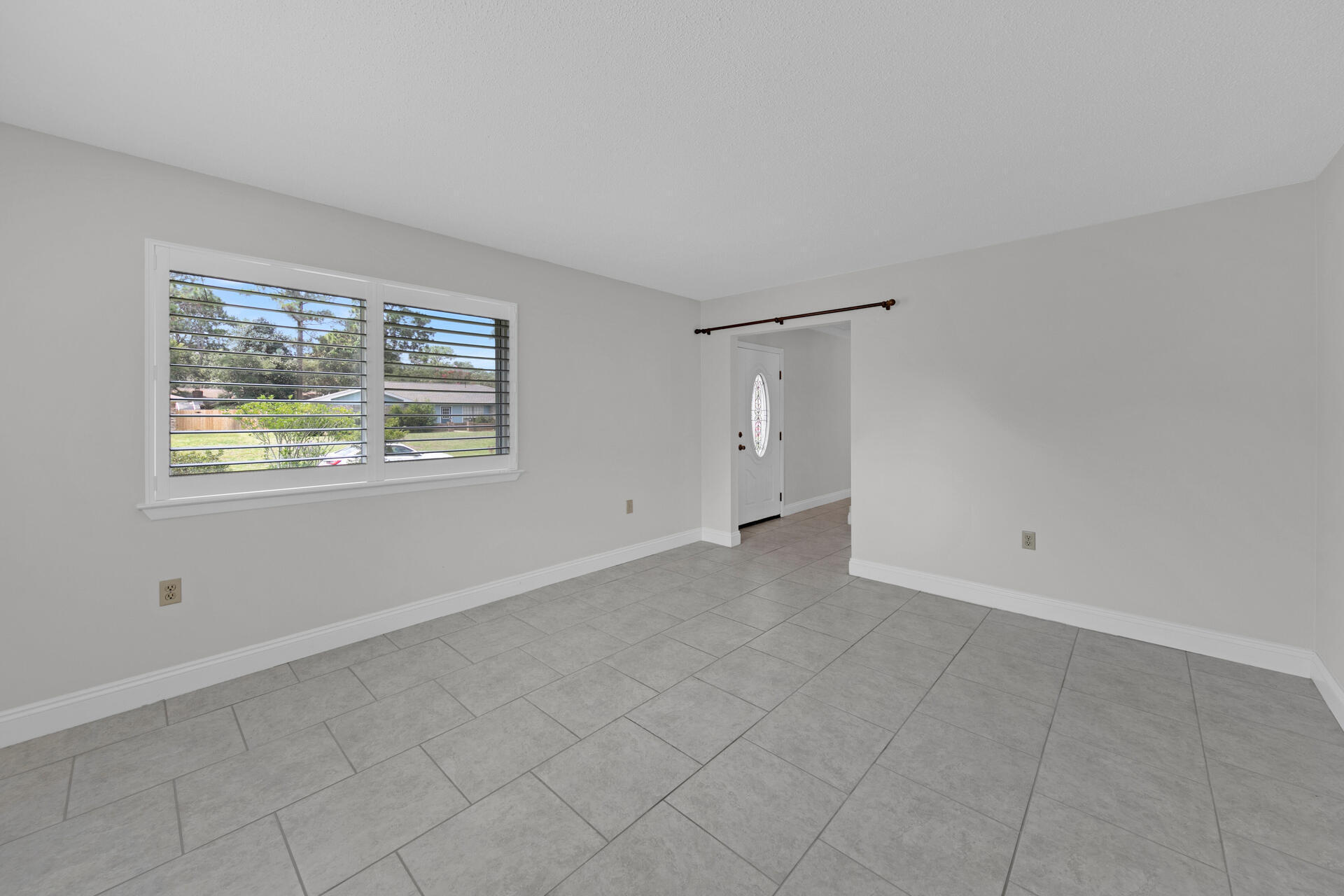 LAKE LORRAINE ESTATES - Residential