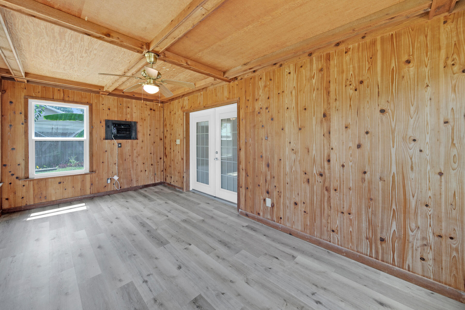 LAKE LORRAINE ESTATES - Residential